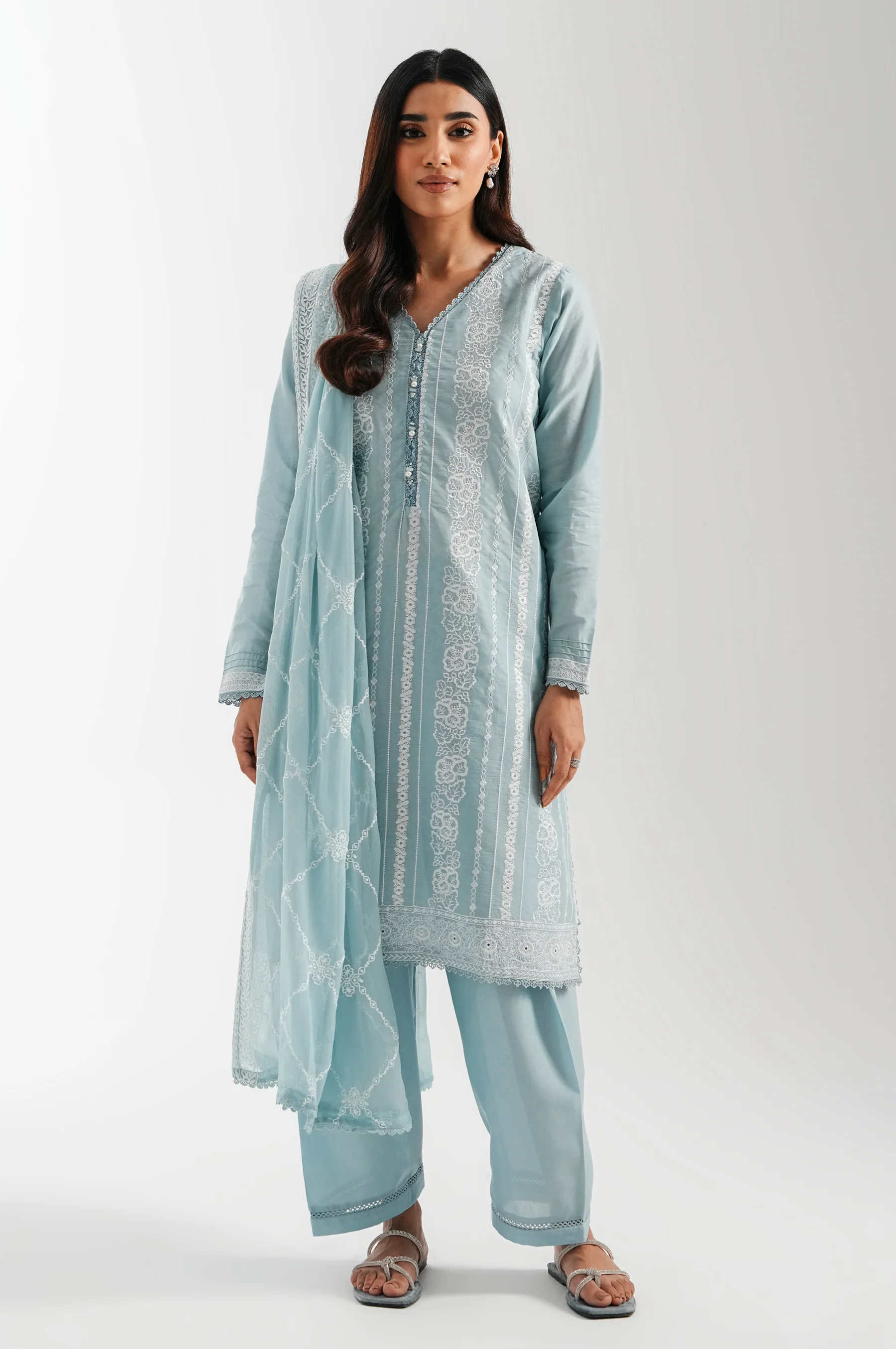 EMBROIDERED CHIKANKARI STITCHED DUPATTA (FACTORY E-OUTLET)