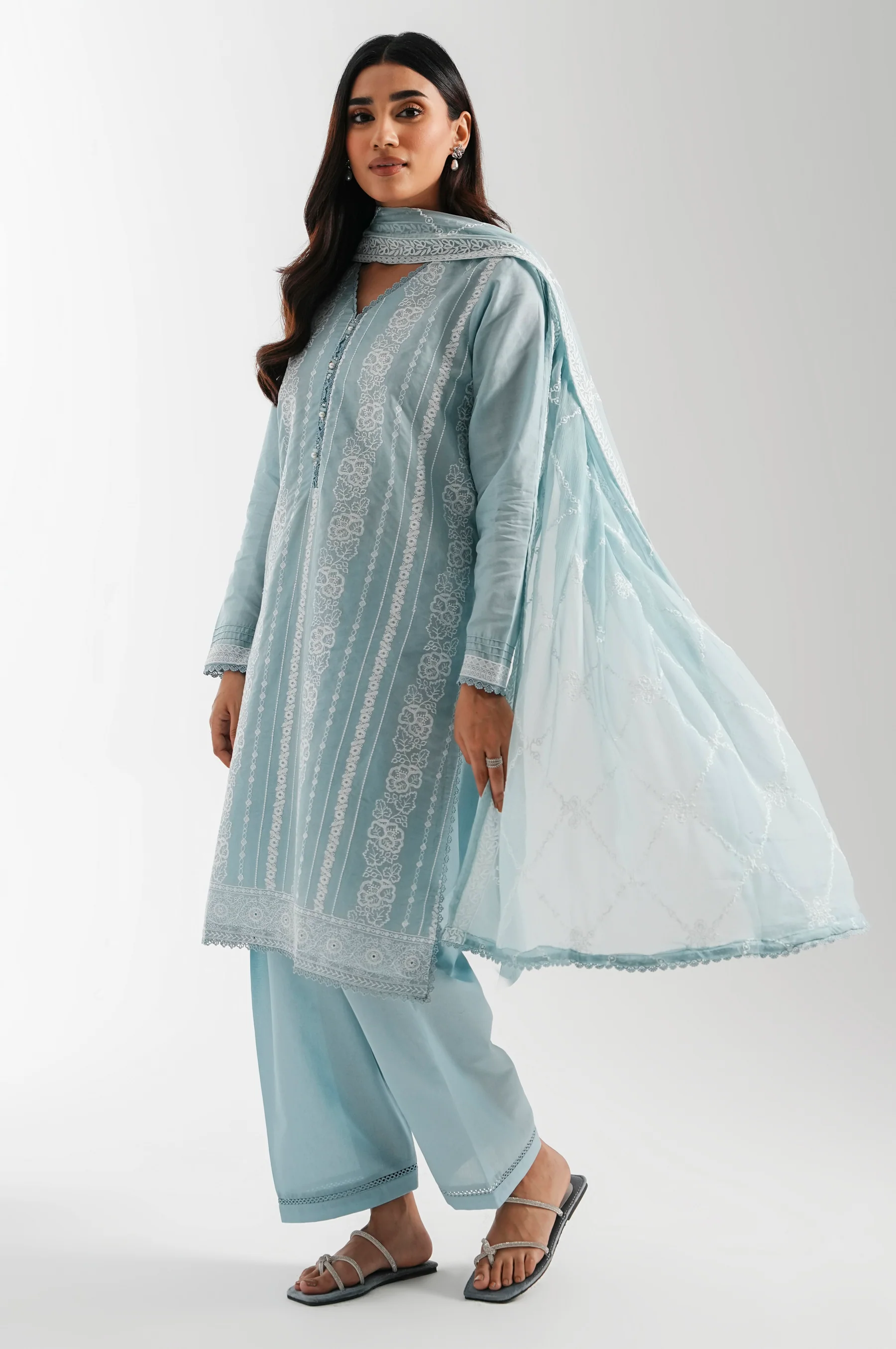 EMBROIDERED CHIKANKARI STITCHED DUPATTA (FACTORY E-OUTLET) - Image 2