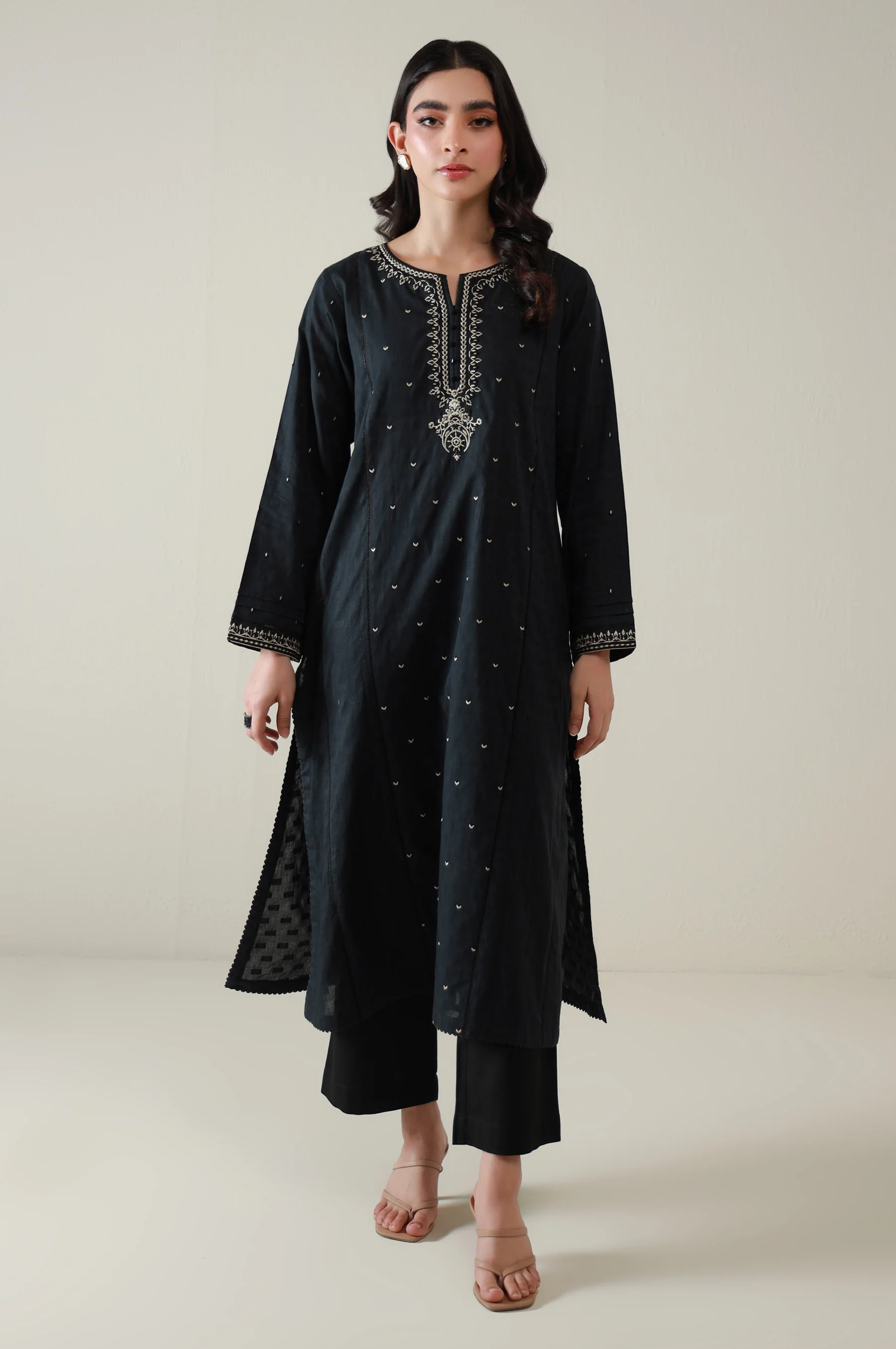 Sticthed 1 Piece Embroidered Jacquard Shirt - Image 6