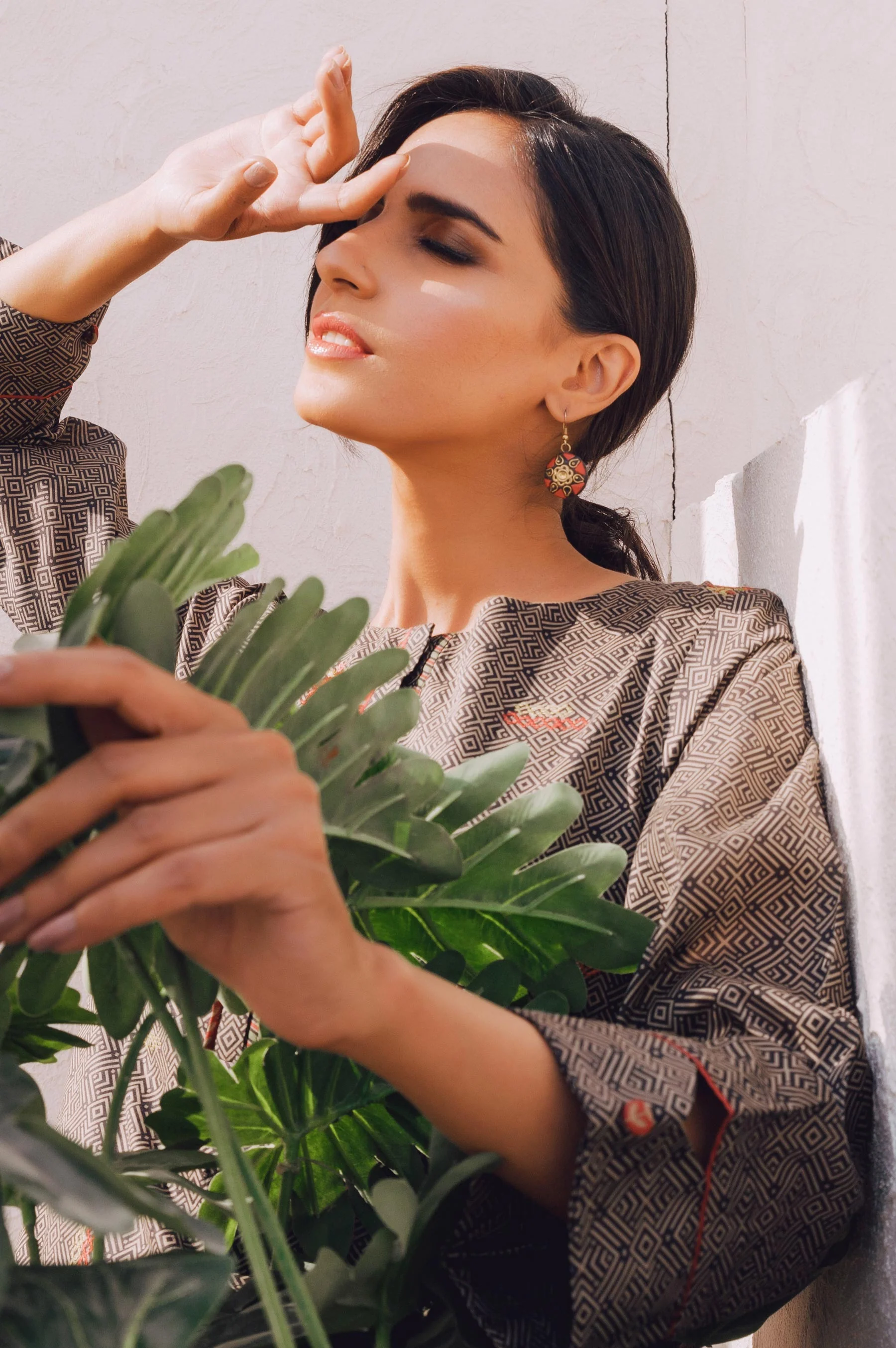 Stitched 1 Piece Embroidered Lawn Shirt - Image 5