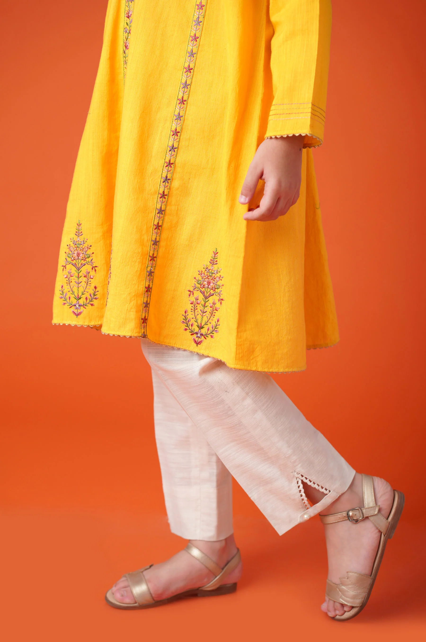 Stitched 1 Piece Embroidered Khaddar Shirt - Image 3