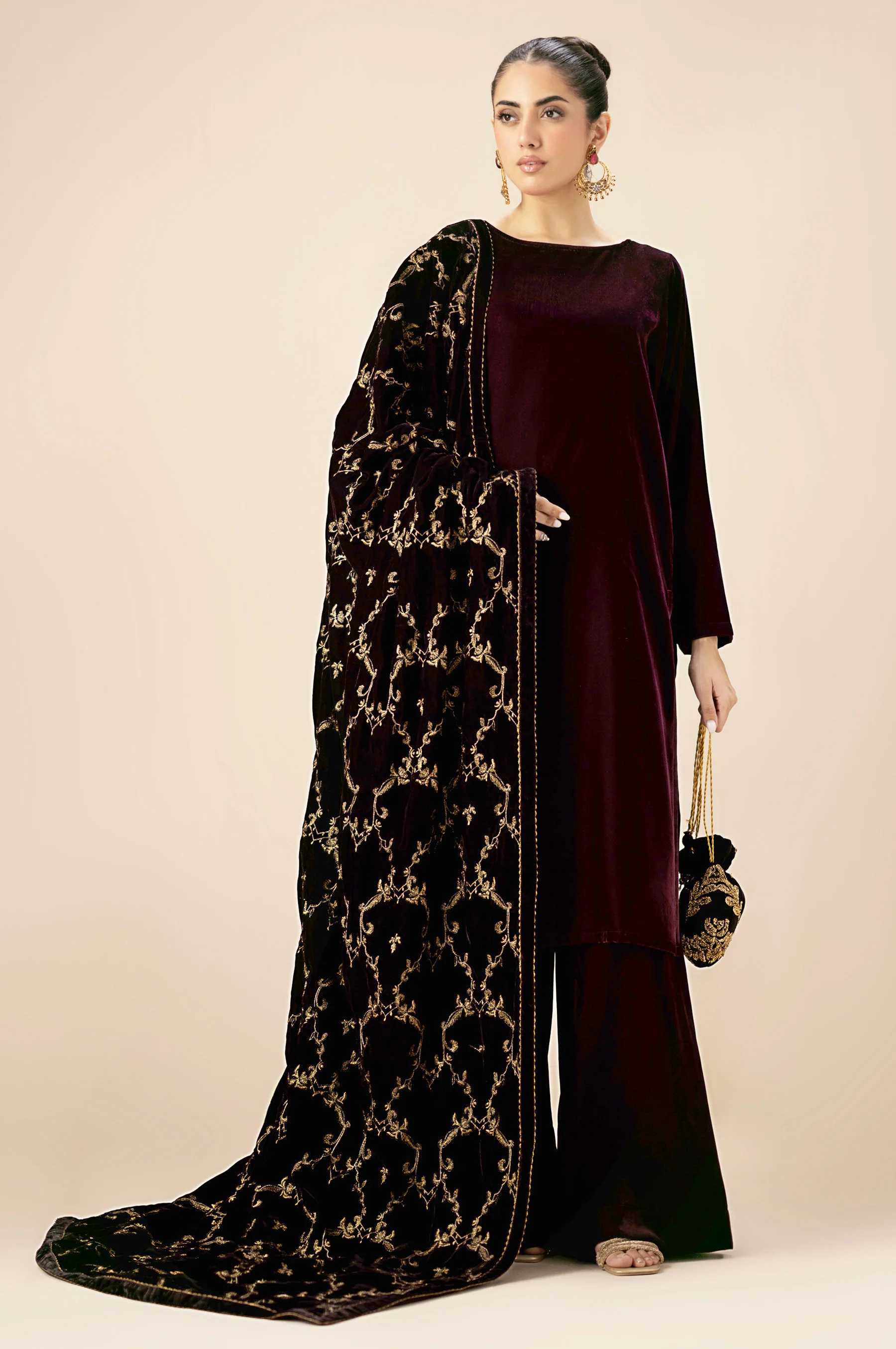 EMBROIDERED SHAWL