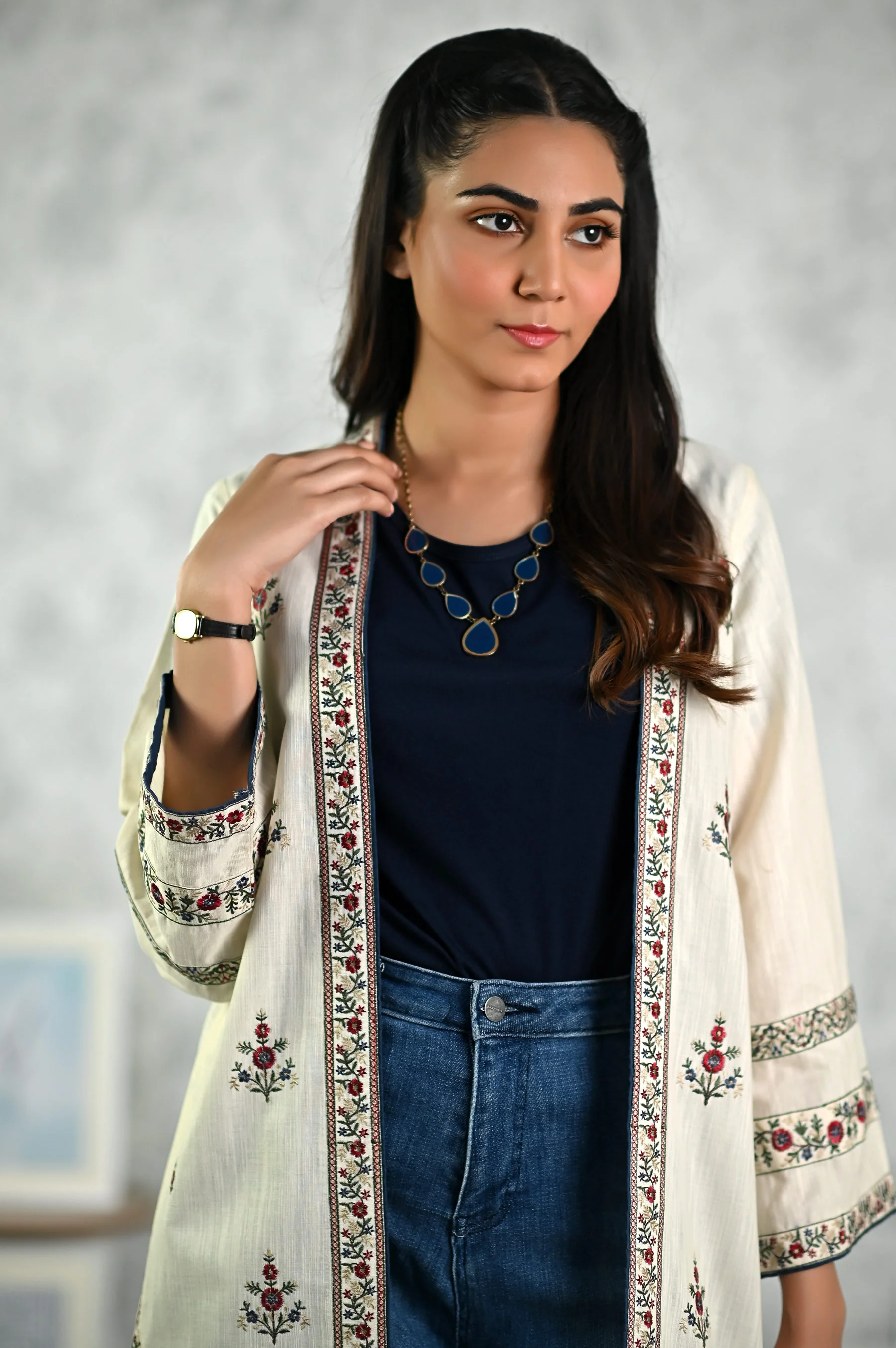 Stitched 1 Piece Embroidered Khaddar Jacket - Image 4
