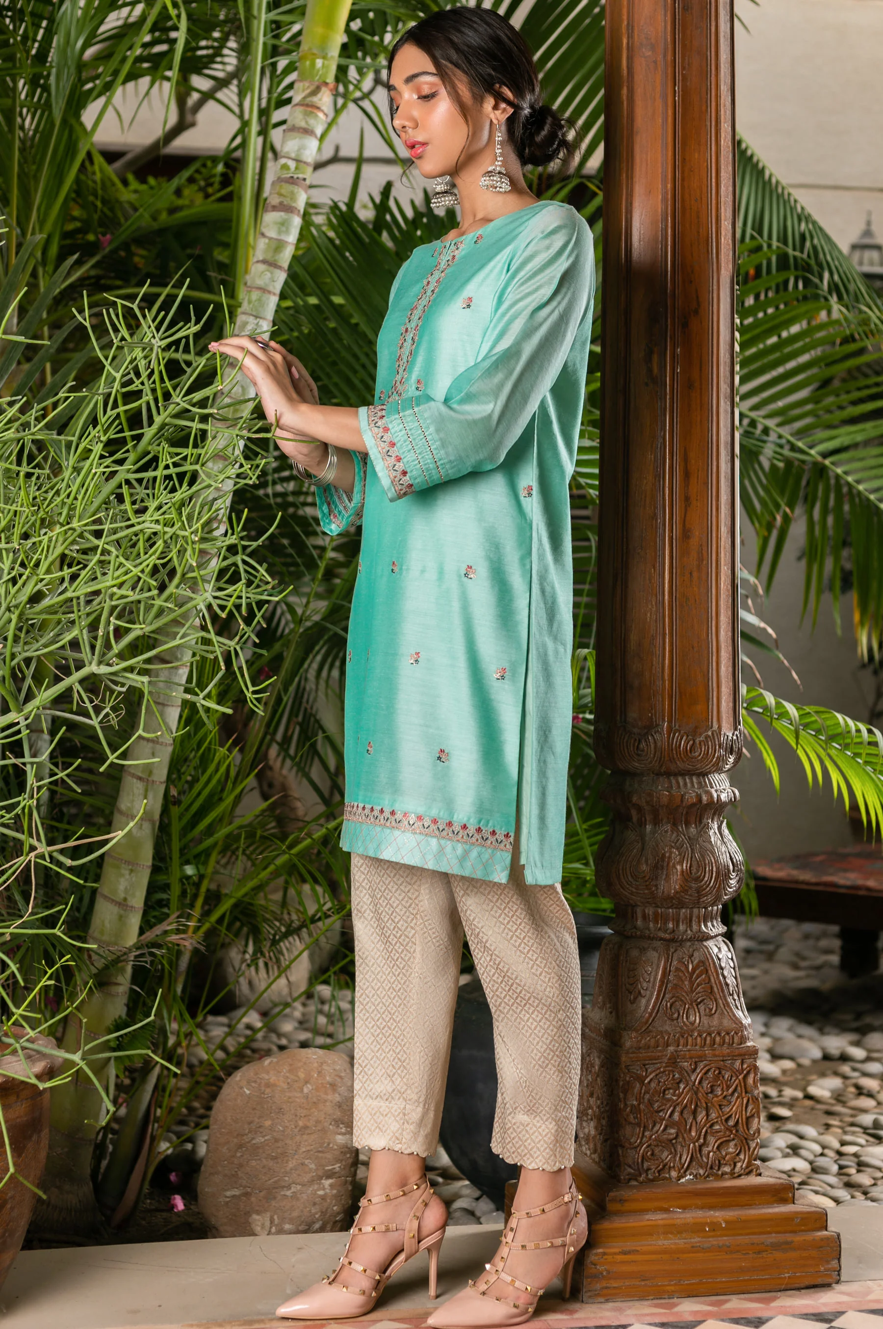Stitched 1 Piece Paper Silk Embroidered Shirt - Image 3