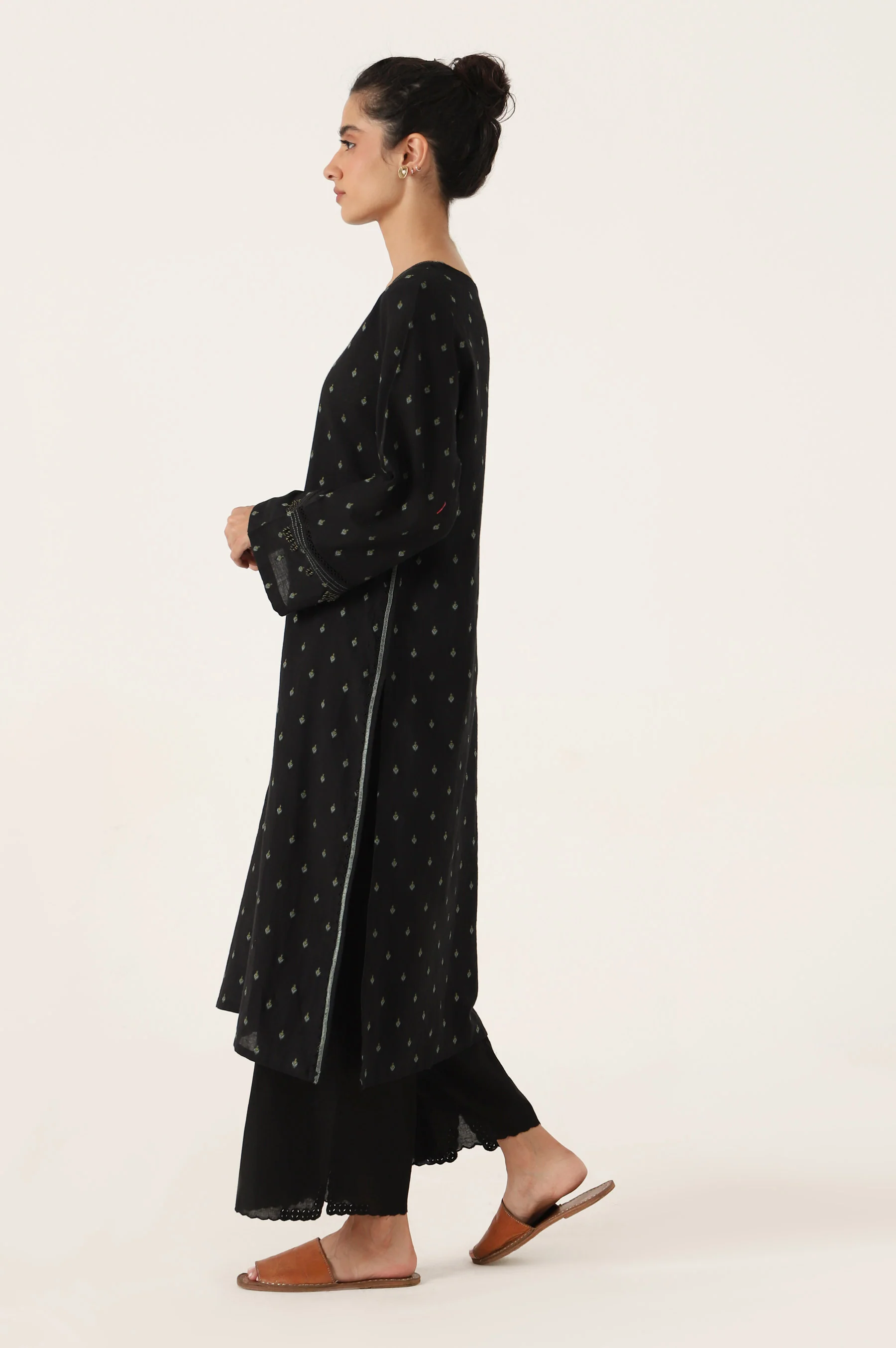 Stitched 1 Piece Stylized Jacquard Shirt - Image 4
