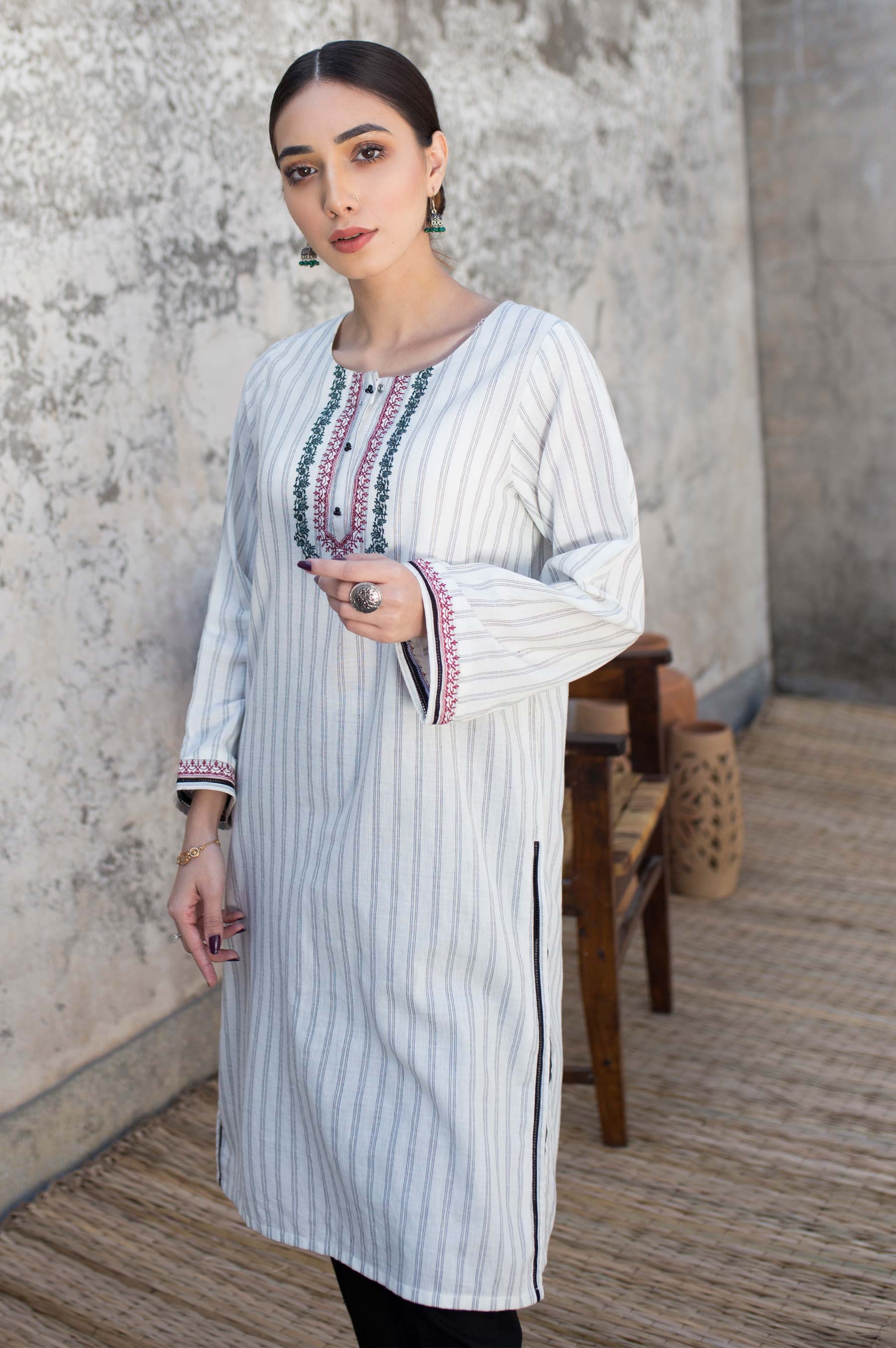 Stitched 1 Piece Yarn Dyed Shirt - Image 4