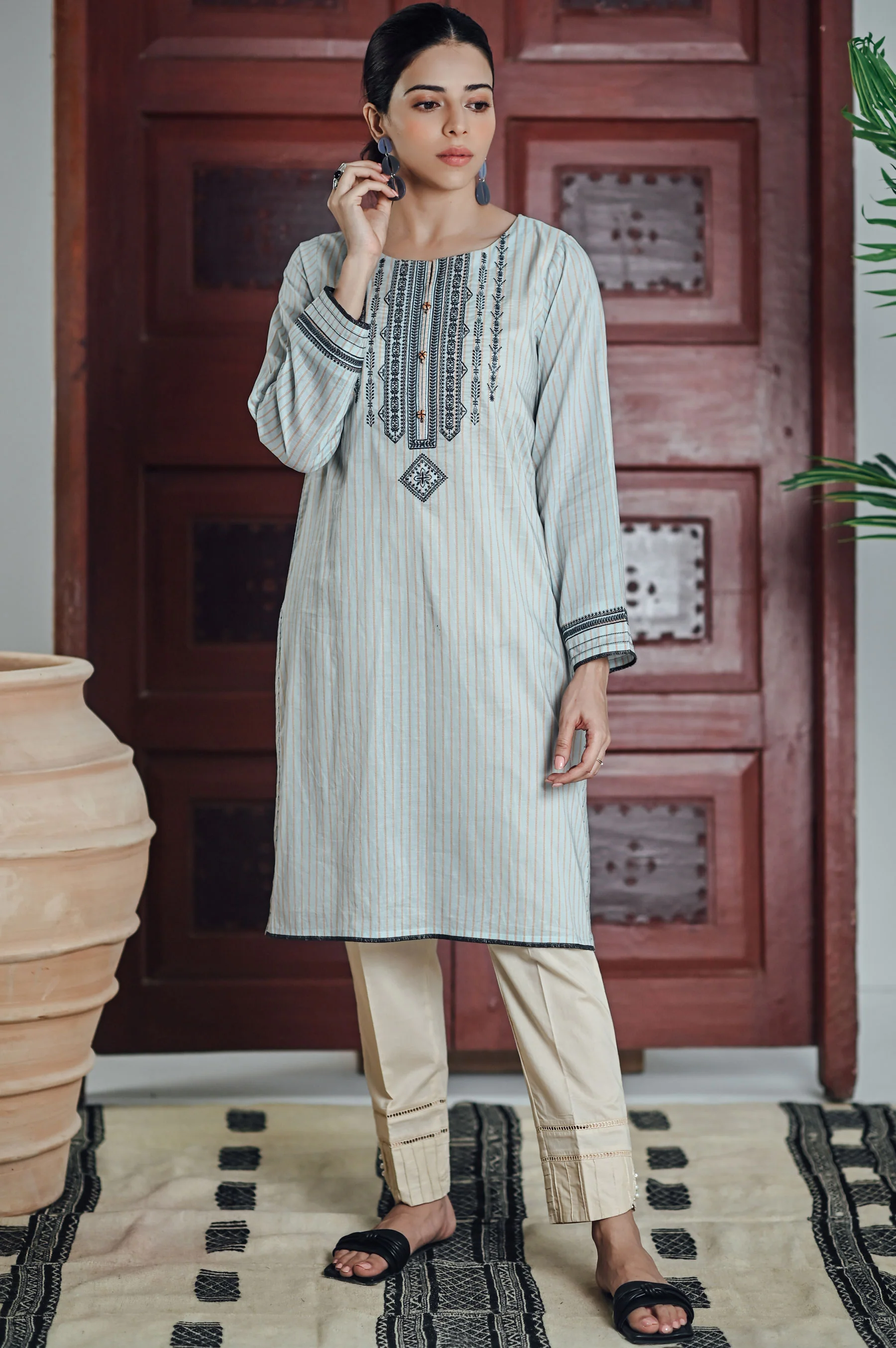 Stitched 1 Piece Yarn Dyed Stripes Shirt - Image 2