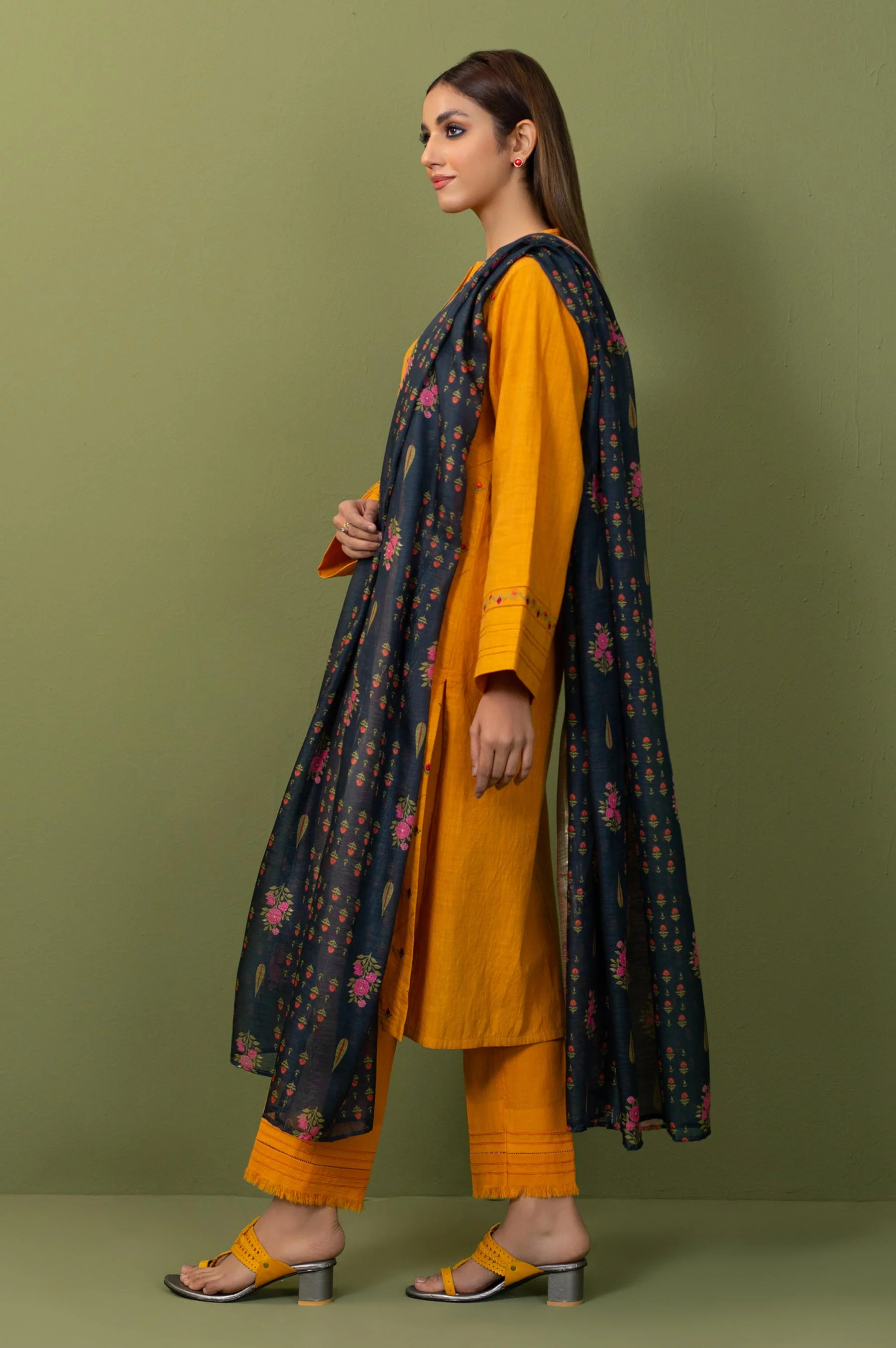 Stitched 2 Piece Both Side Slub Embroidered Suit - Image 3