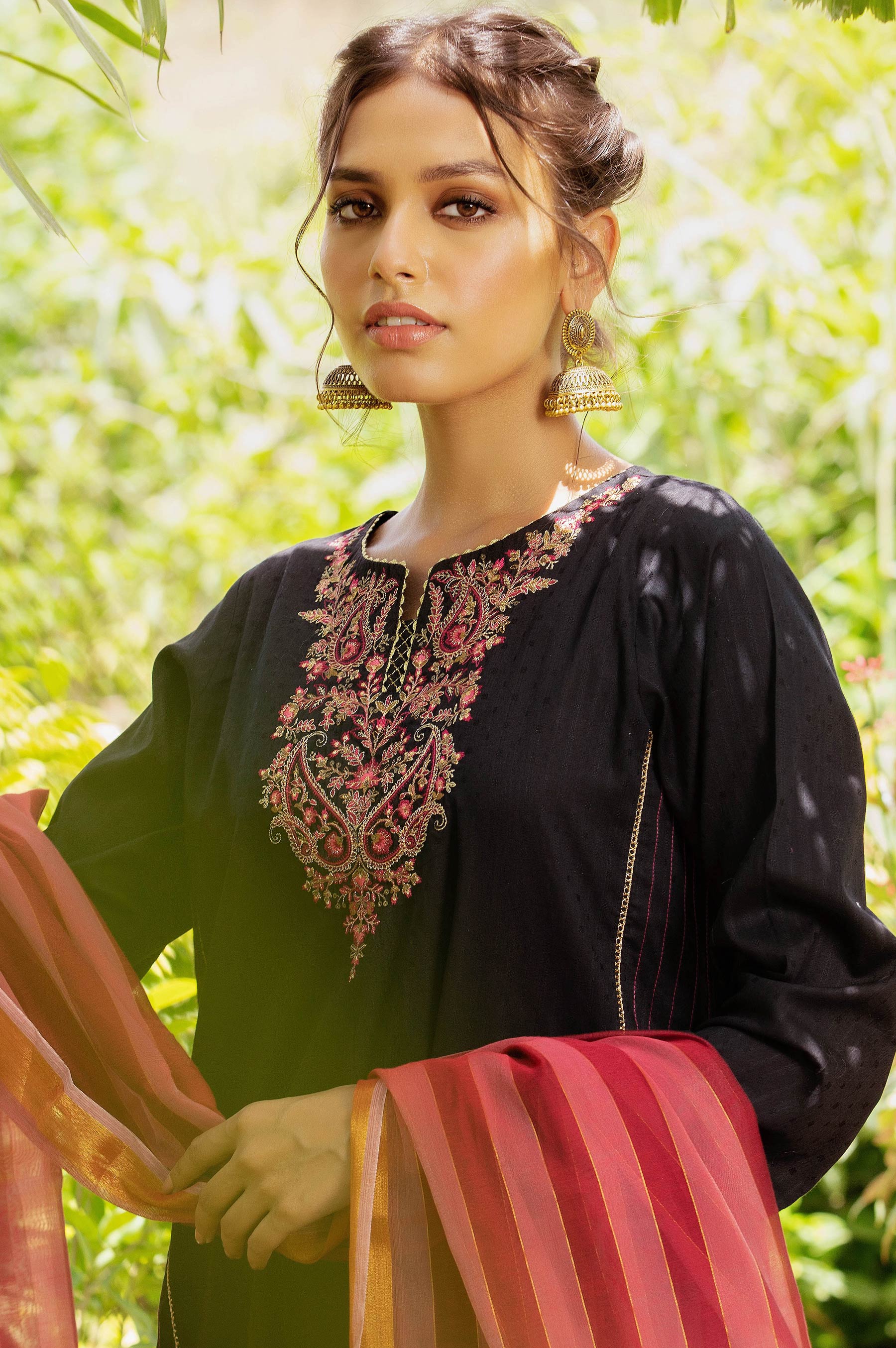 Stitched 2 Piece Chikan Tarkashi Suit - Image 5