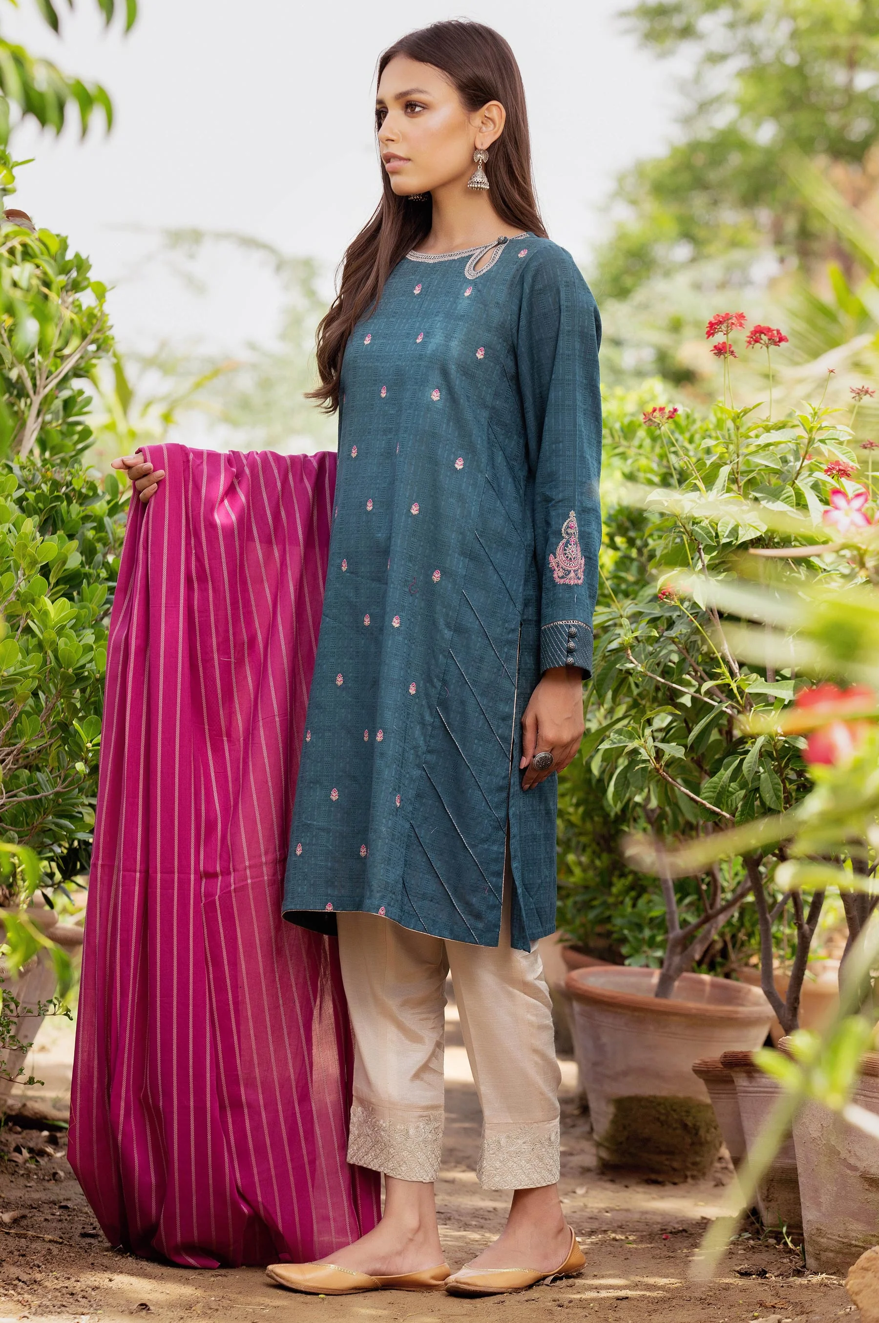 Stitched 2 Piece Chikan Turkishi Suit - Image 3