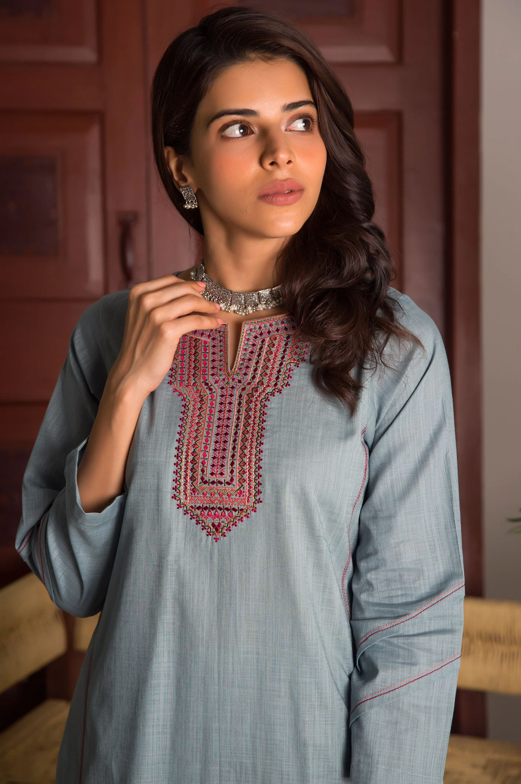 Stitched 2 Piece Embroidered Cotton Slub Suit - Image 2