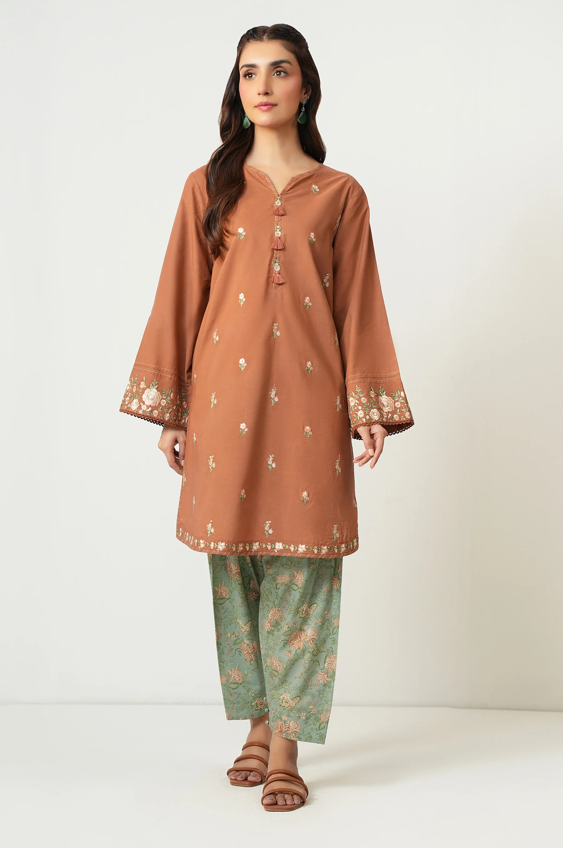 STITCHED EMBROIDERED CAMBRIC SHIRT BOTTOM - Image 3
