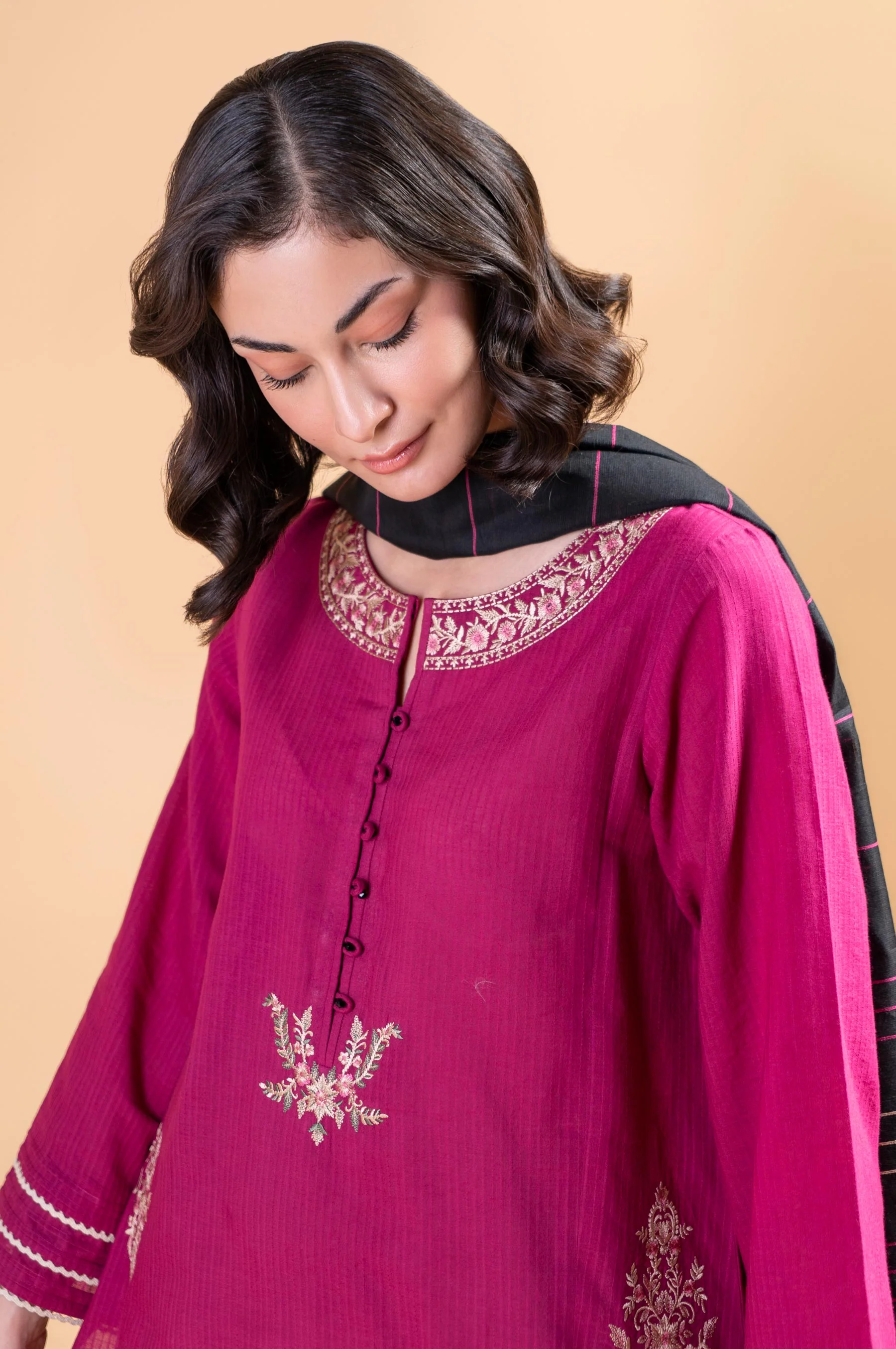 Stitched 2 Piece Embroidered Doria Lawn Shirt With Dupatta - Image 3