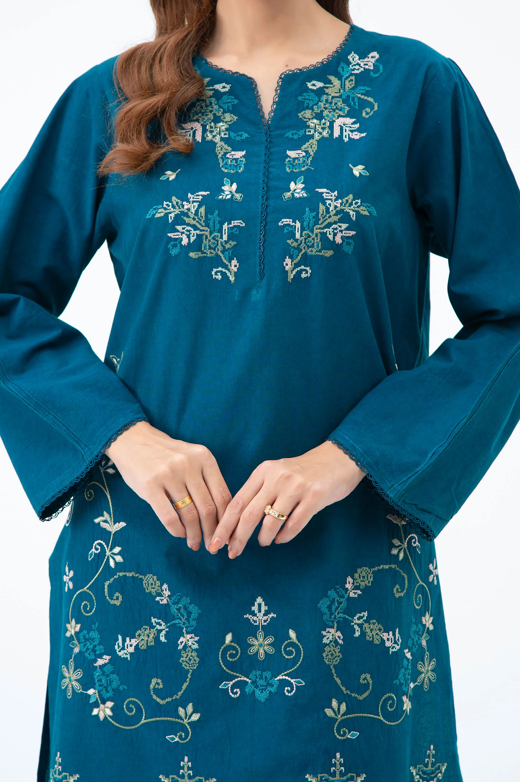 STITCHED EMBROIDERED CAMBRIC SHIRT BOTTOM - Image 2