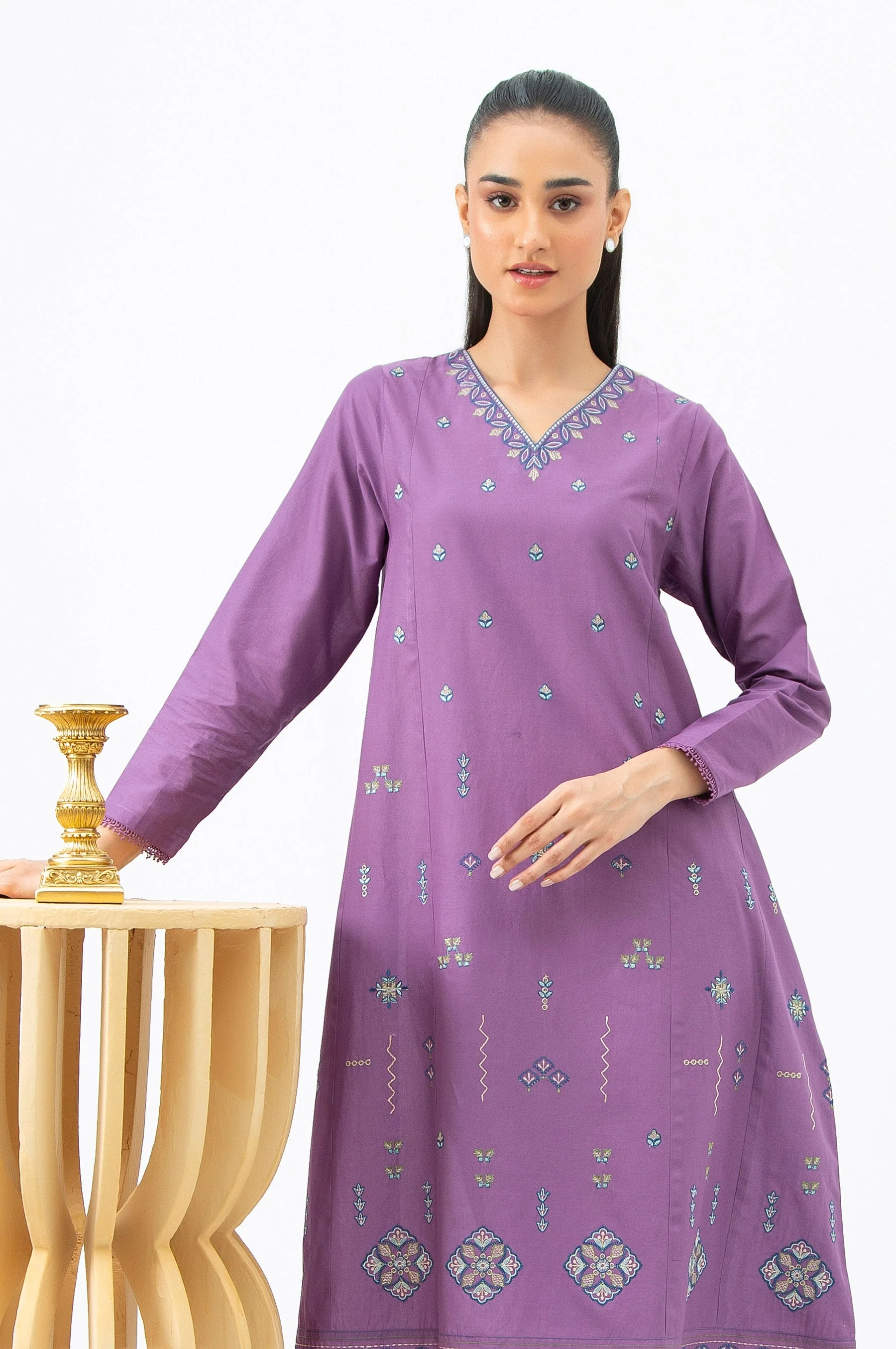 STITCHED EMBROIDERED CAMBRIC SHIRT BOTTOM (FACTORY E-OUTLET) - Image 4