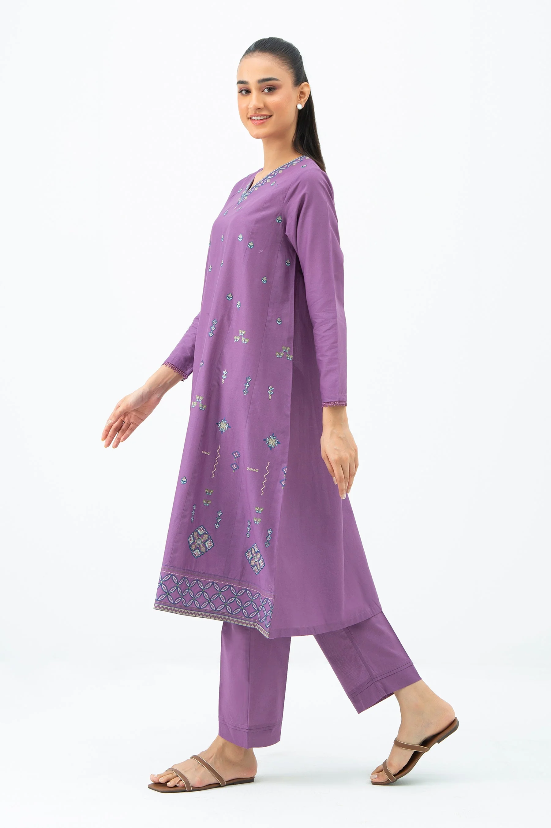 STITCHED EMBROIDERED CAMBRIC SHIRT BOTTOM (FACTORY E-OUTLET) - Image 5
