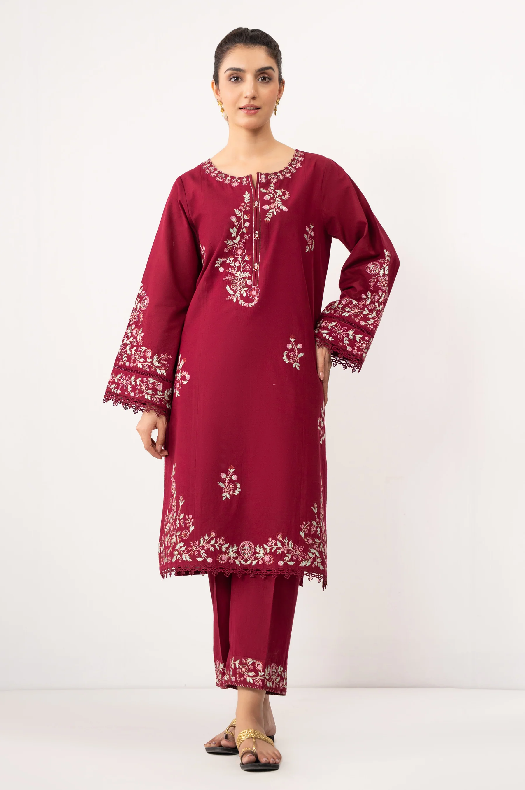 STITCHED EMBROIDERED CAMBRIC SHIRT BOTTOM