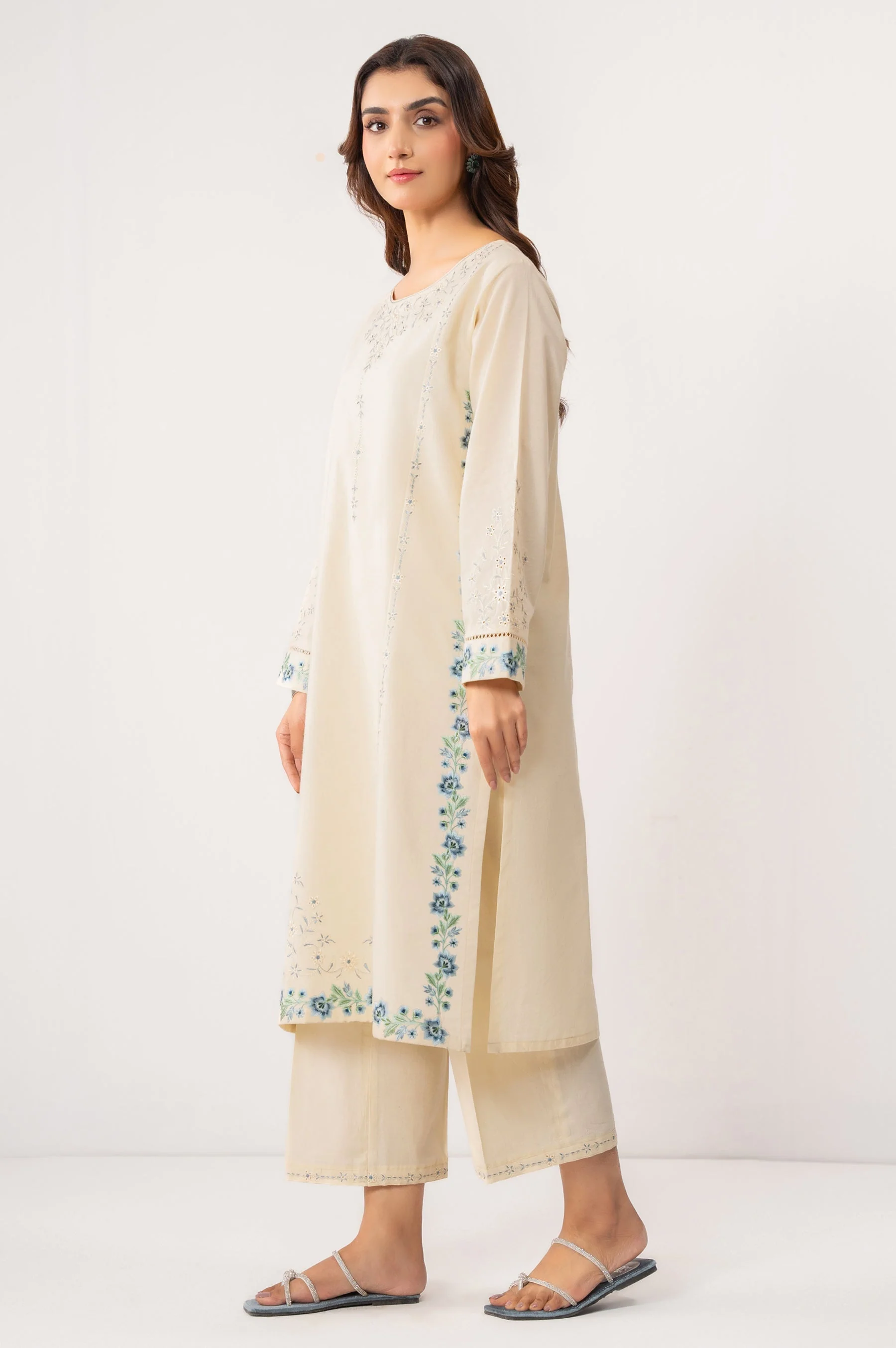 STITCHED EMBROIDERED CAMBRIC SHIRT BOTTOM (FACTORY E-OUTLET) - Image 3