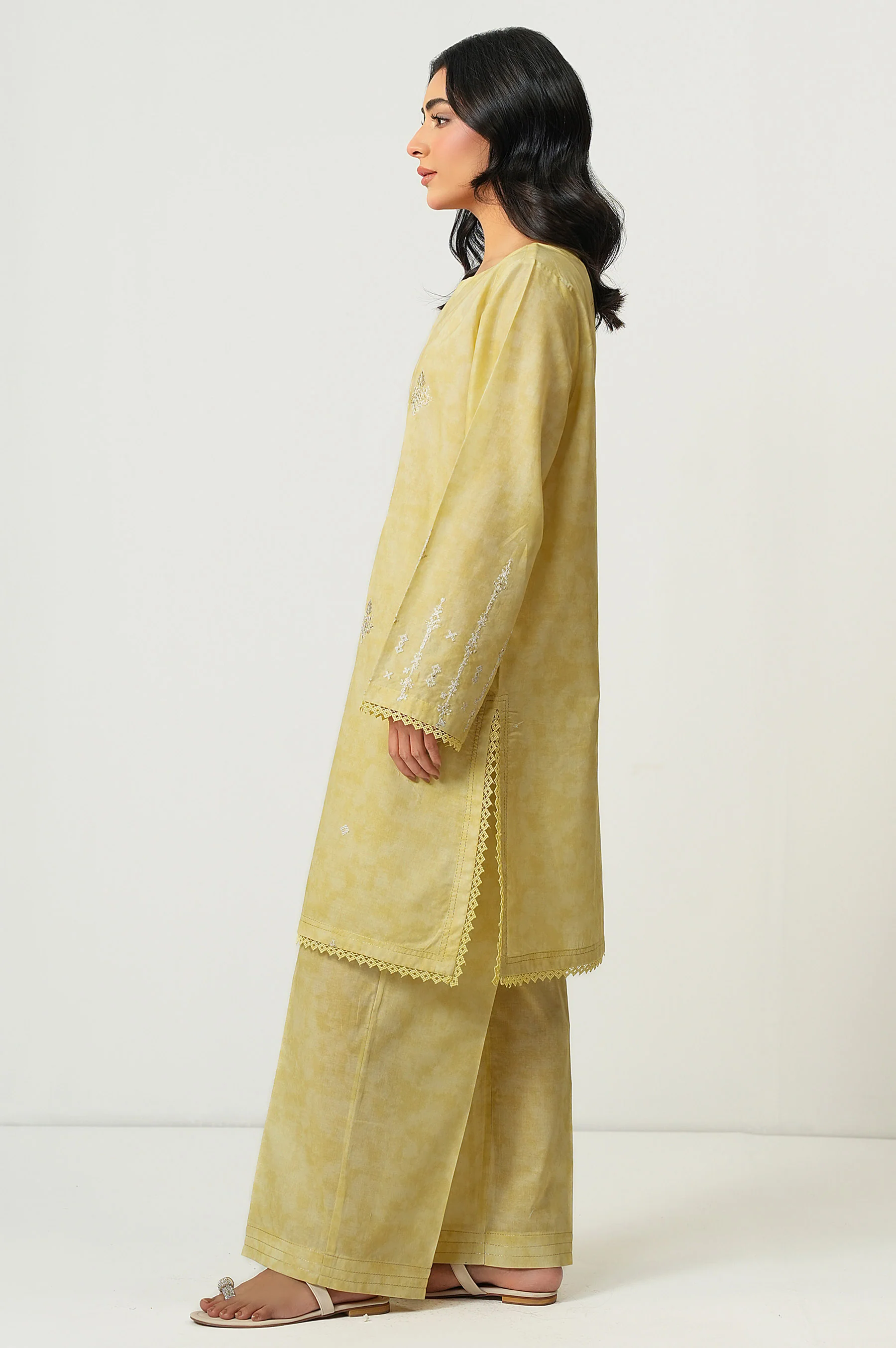 EMBROIDERED SUIT - Image 4