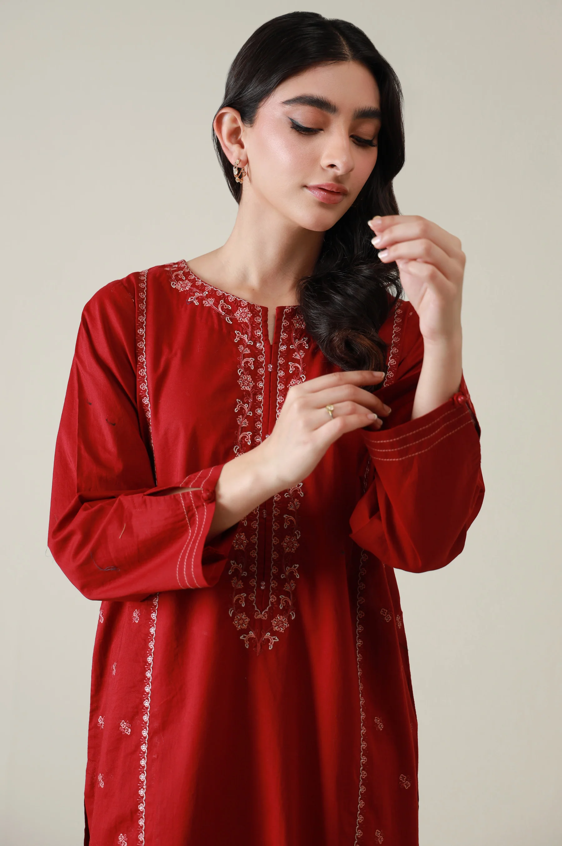 Sticthed 2 Piece Embroidered Cambric Suit - Image 5