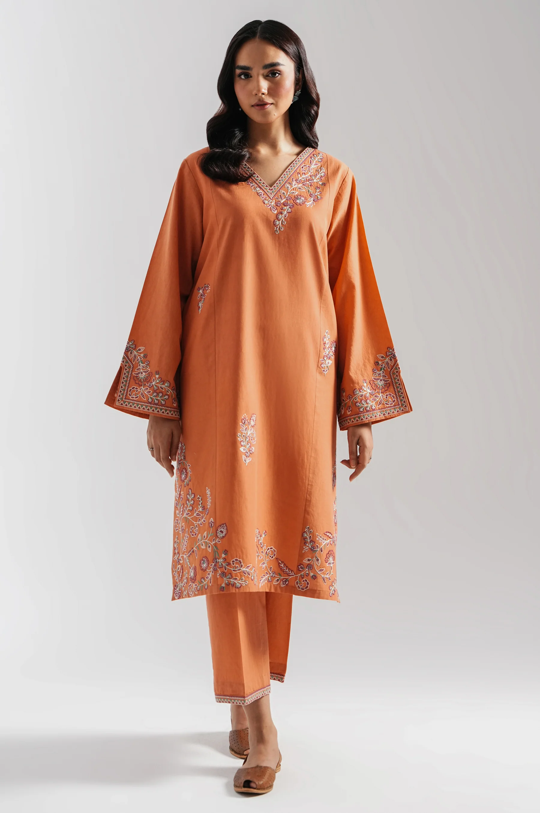 STITCHED EMBROIDERED COTTON LINEN VISCOSE SHIRT BOTTOM - Image 2