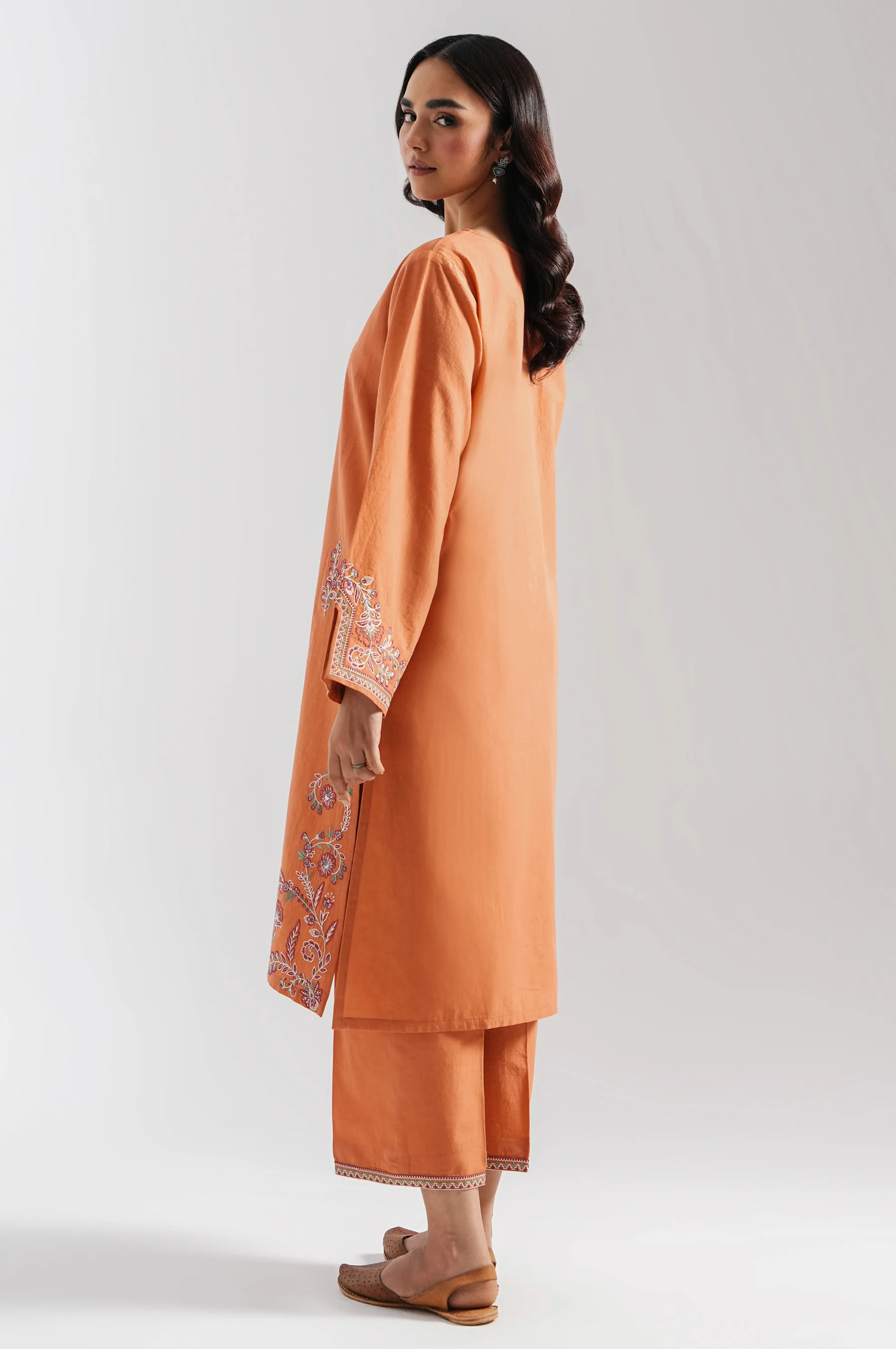 STITCHED EMBROIDERED COTTON LINEN VISCOSE SHIRT BOTTOM - Image 5
