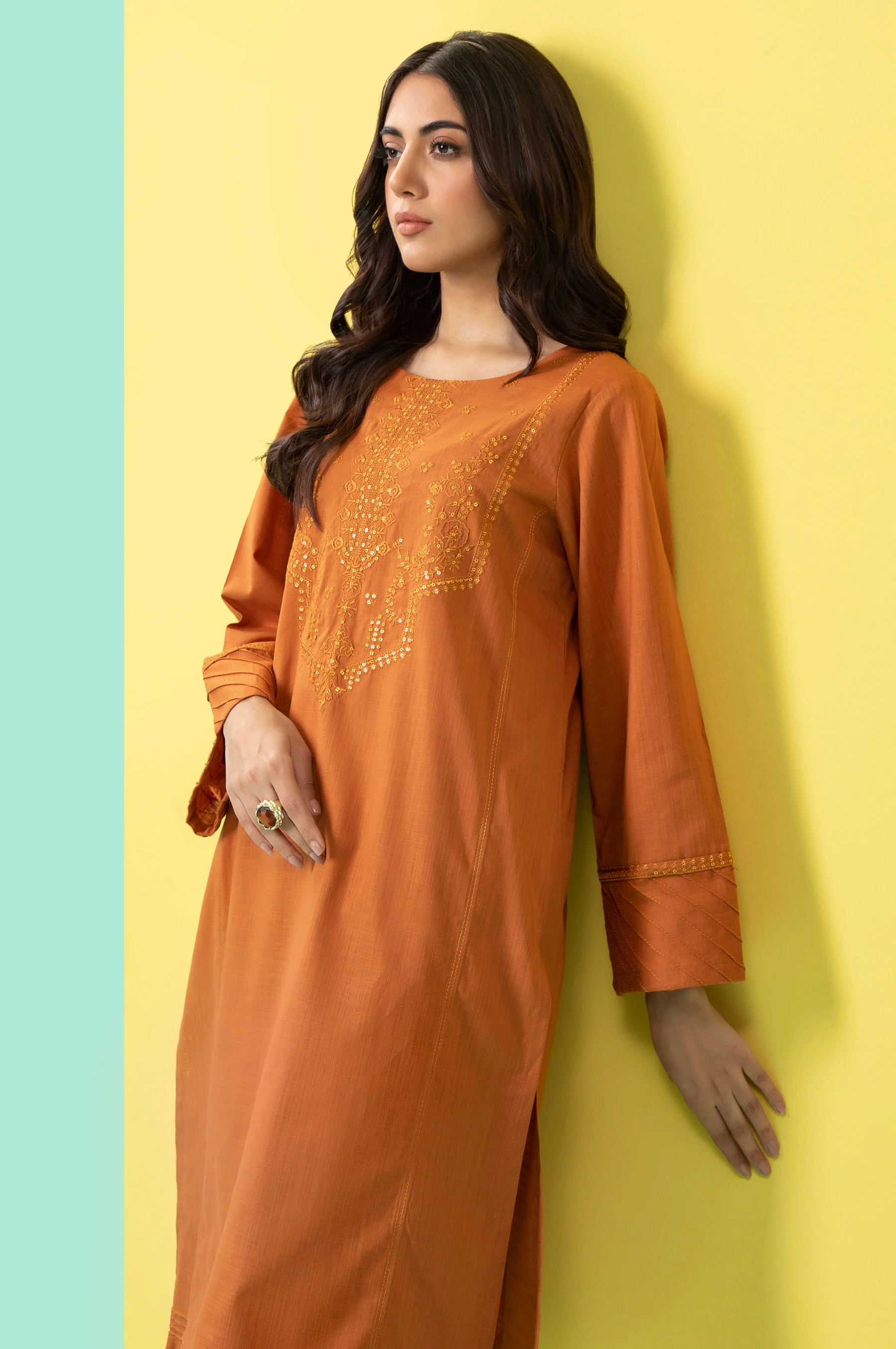 Stitched 2 Piece Embroidered Cotton Slub Suit - Image 5