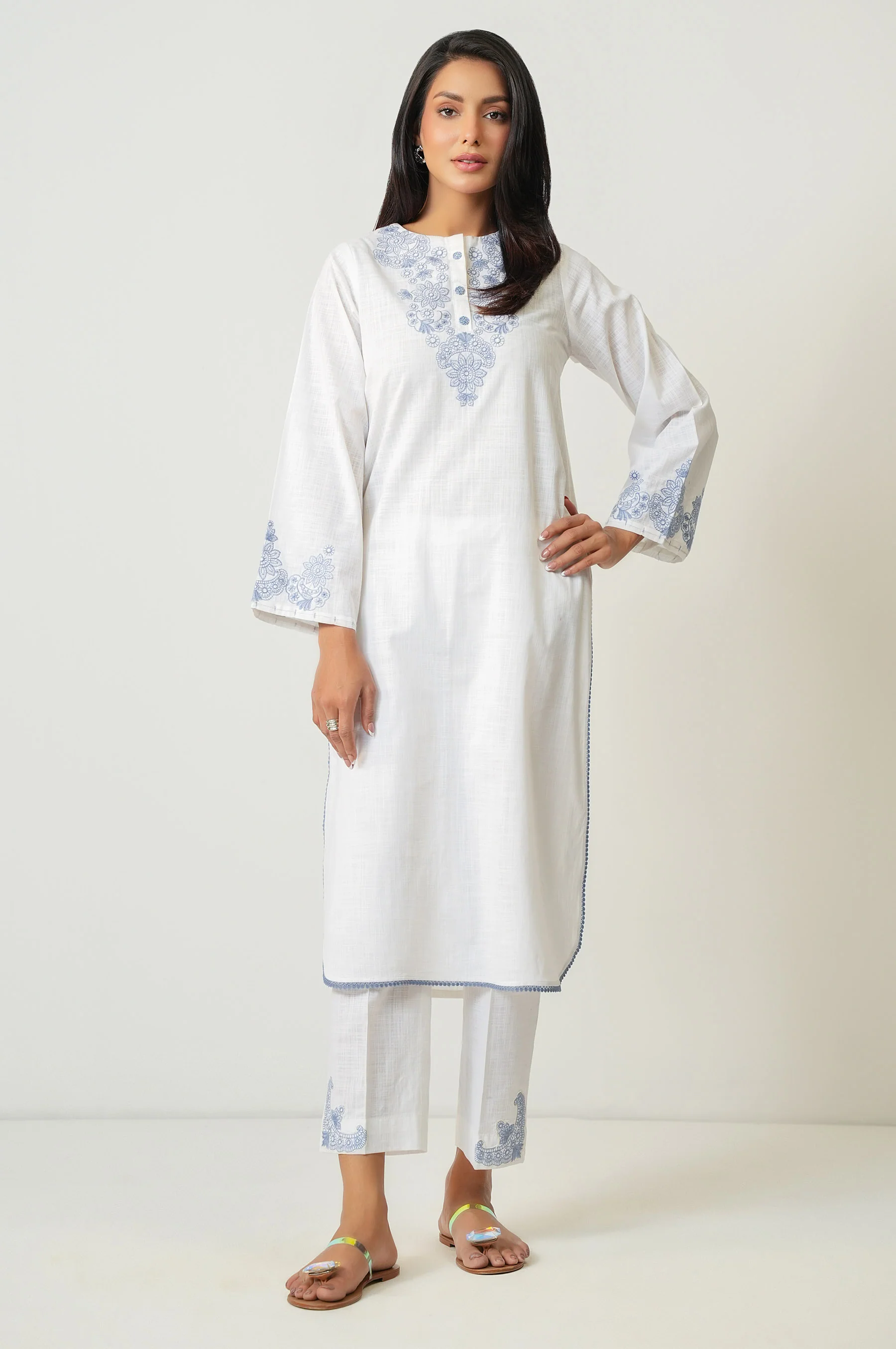 EMBROIDERED SUIT - Image 6