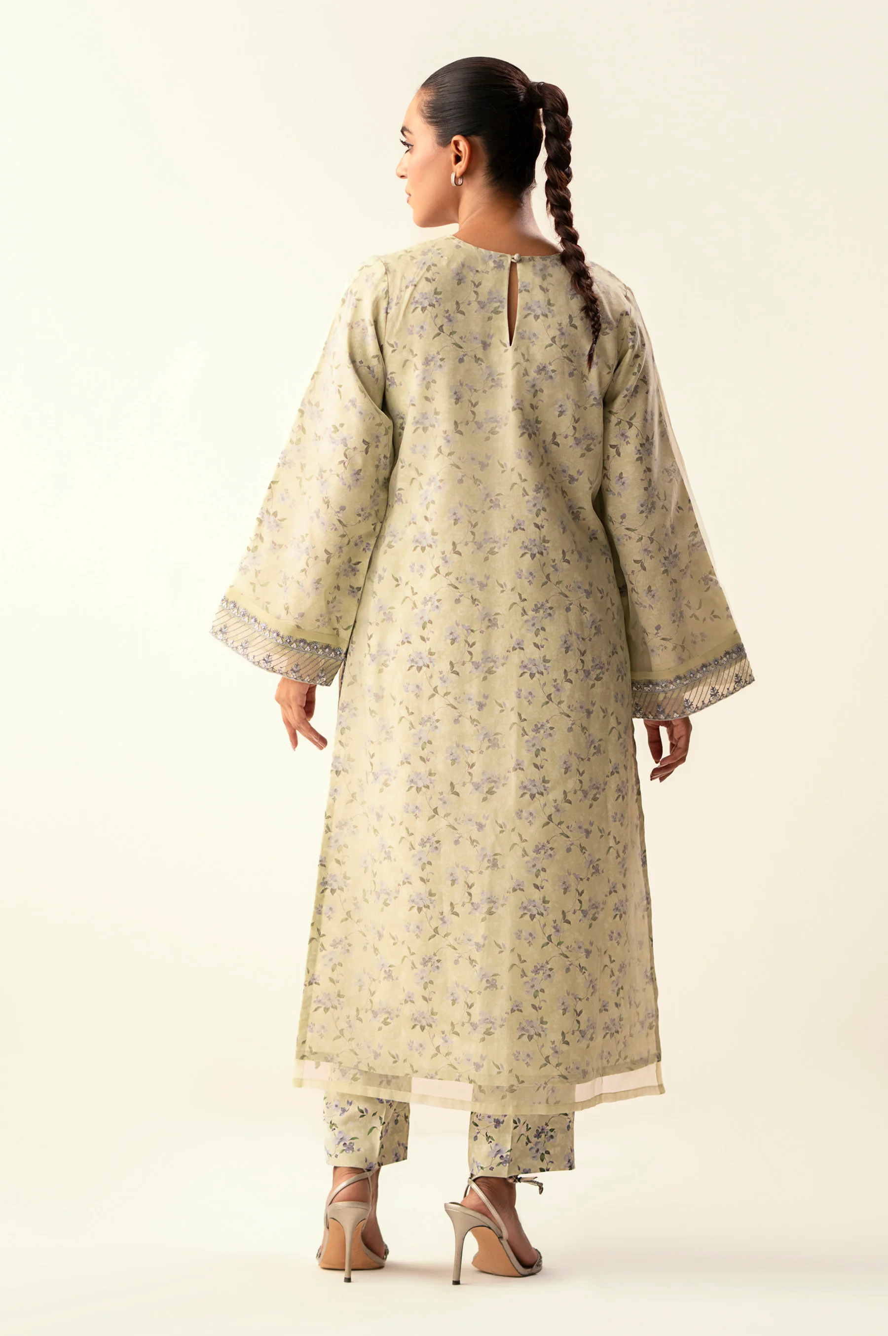 EMBROIDERED SUIT - Image 4