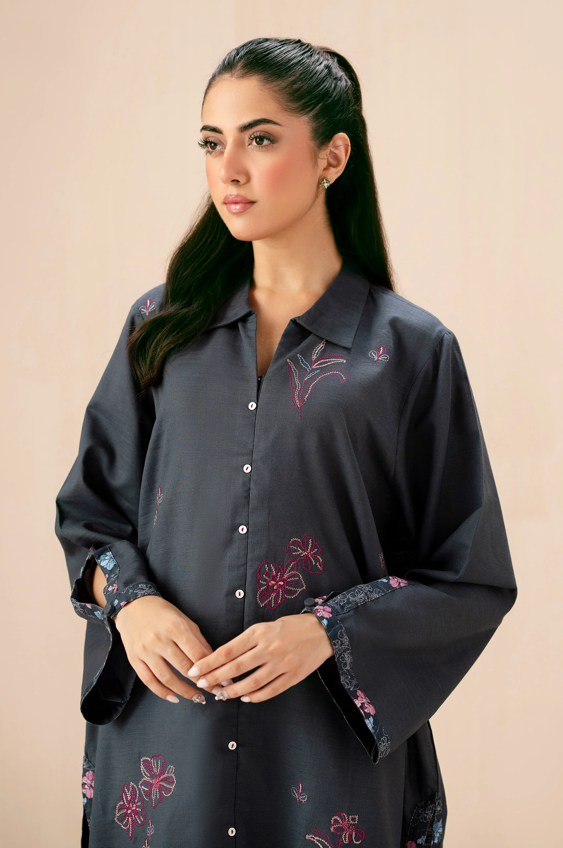 EMBROIDERED SUIT - Image 6