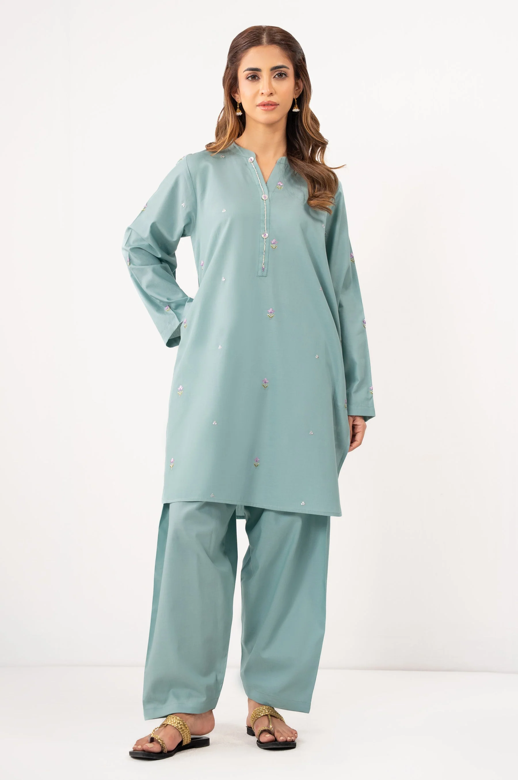 STITCHED EMBROIDERED SUIT (FACTORY E-OUTLET)