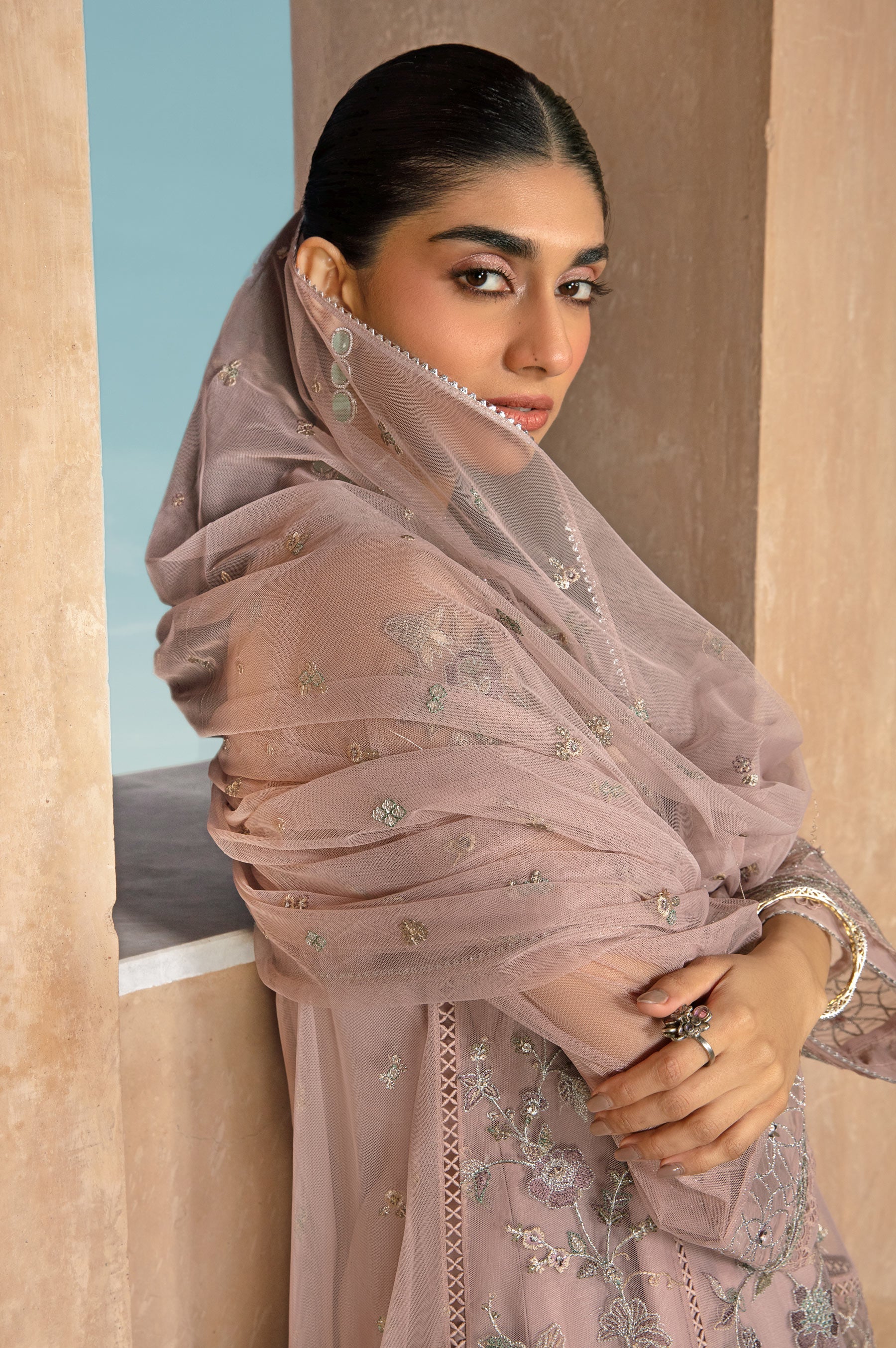 EMBROIDERED SUIT - Image 4