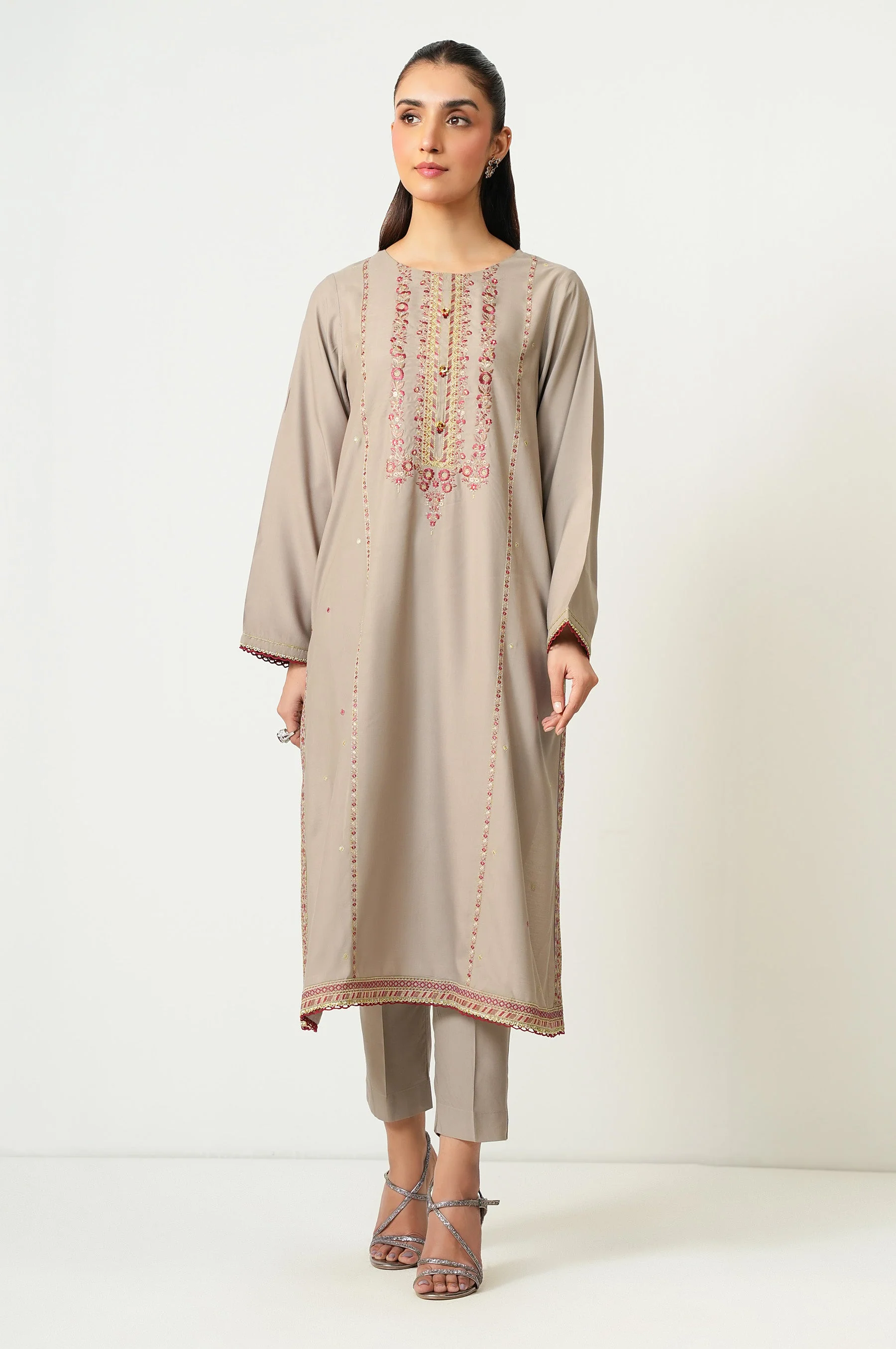 STITCHED EMBROIDERED SUIT (FACTORY E-OUTLET)