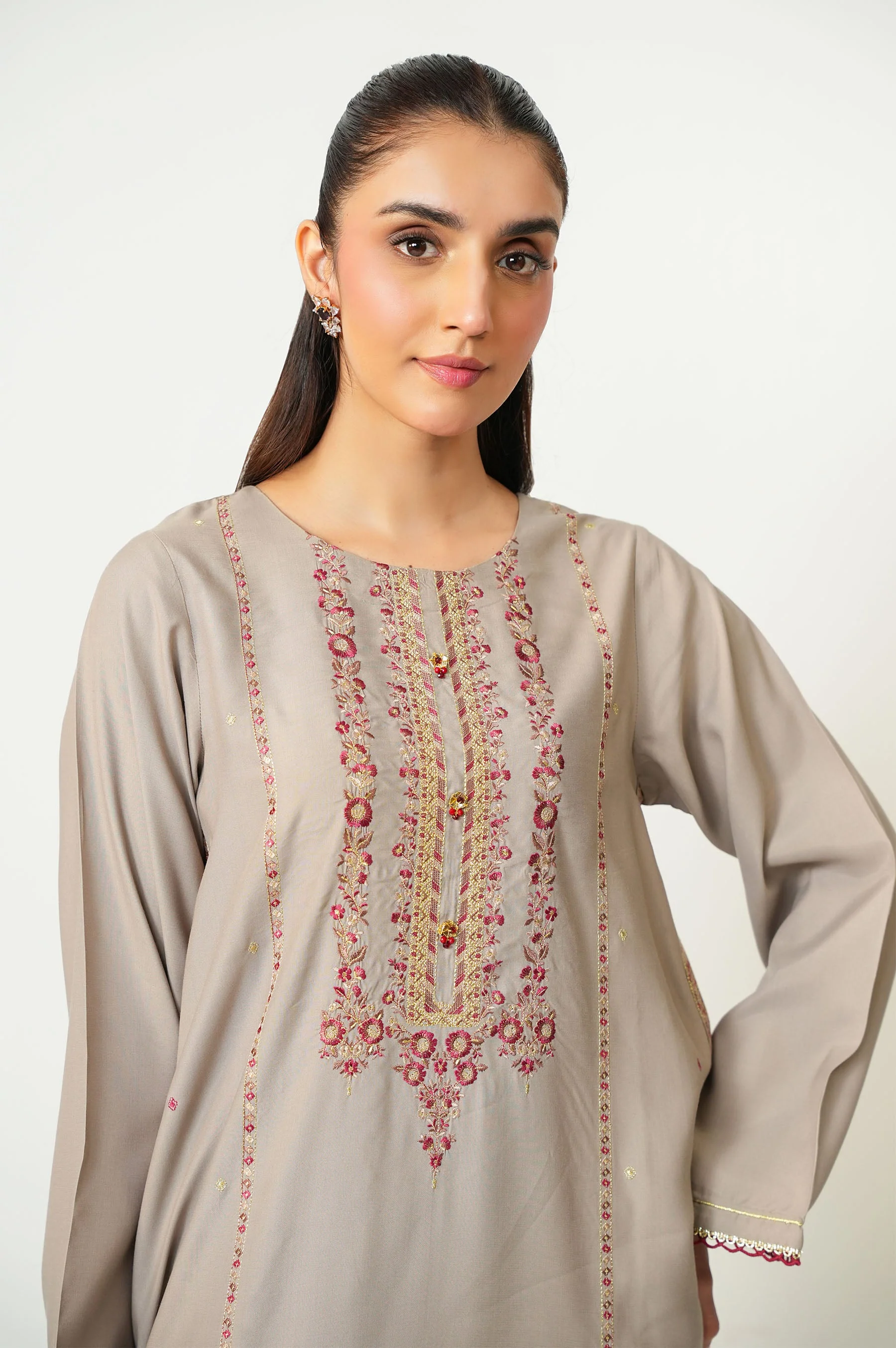 STITCHED EMBROIDERED SUIT (FACTORY E-OUTLET) - Image 5