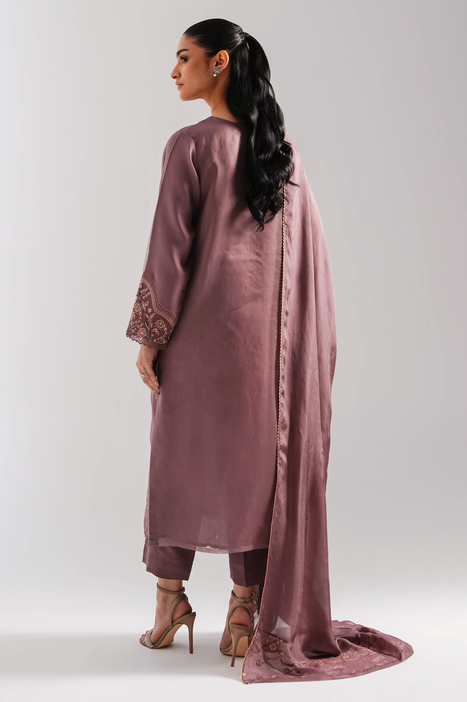 EMBROIDERED ORGANZA STITCHED SHIRT BOTTOM - Image 3