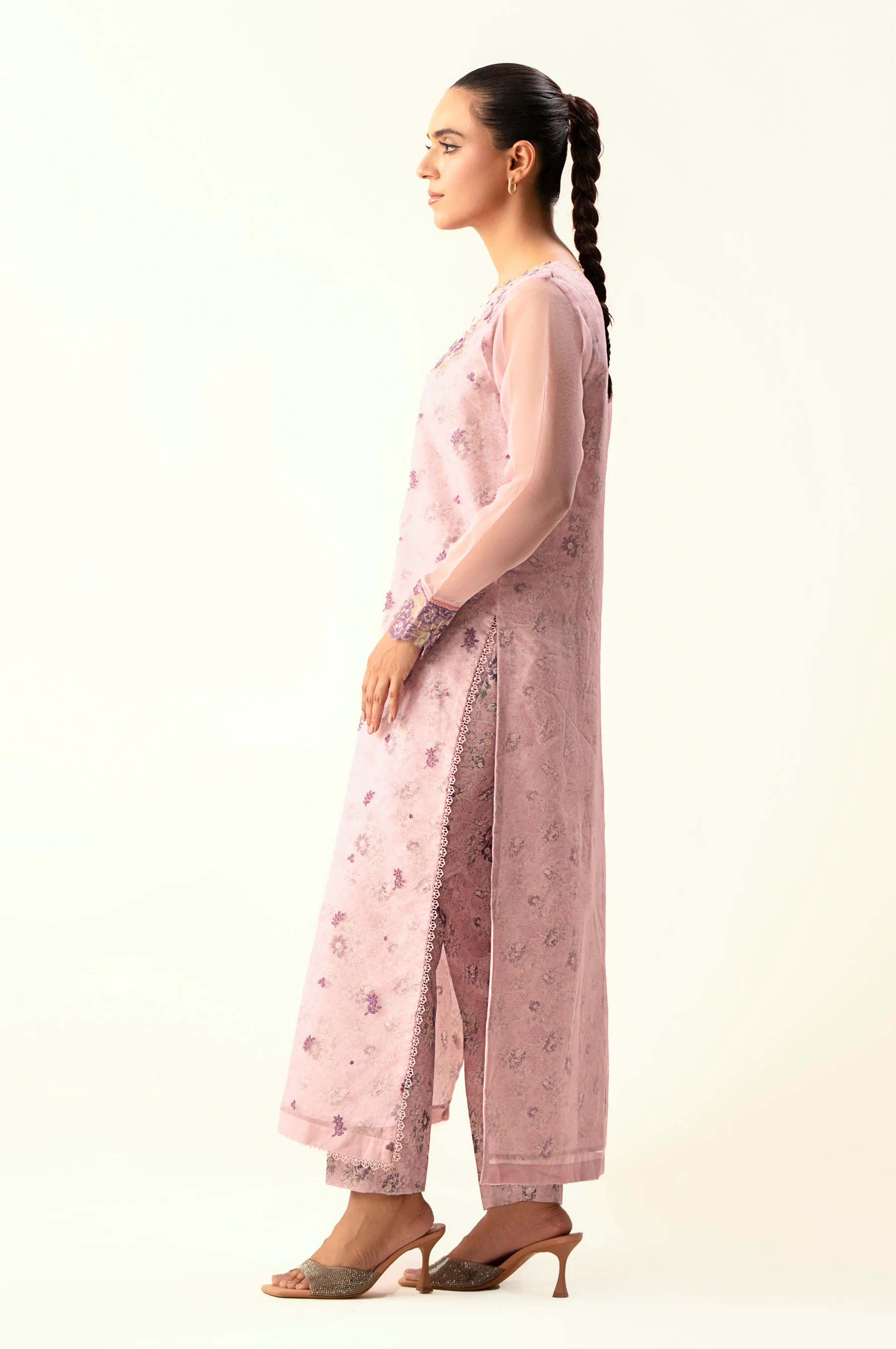 EMBROIDERED SUIT - Image 3