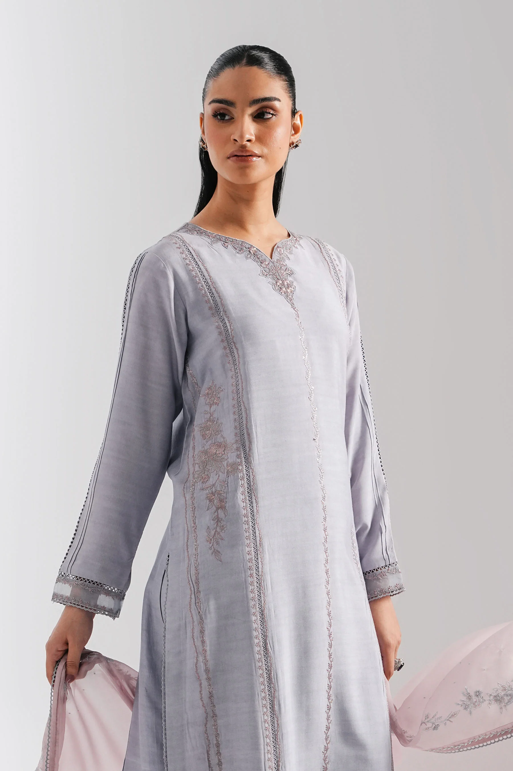 EMBROIDERED RAW SILK STITCHED SHIRT BOTTOM - Image 6
