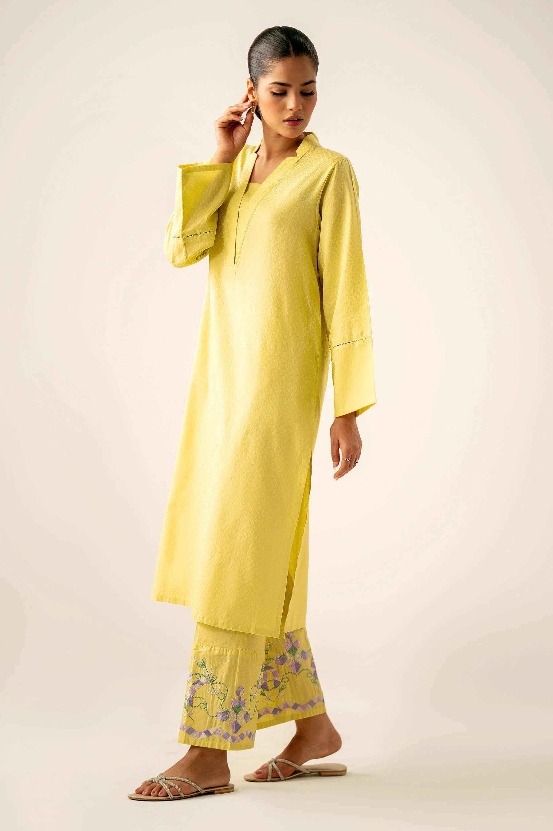 Stitched 2 Piece Embroidered Satin Jacquard Suit - Image 5