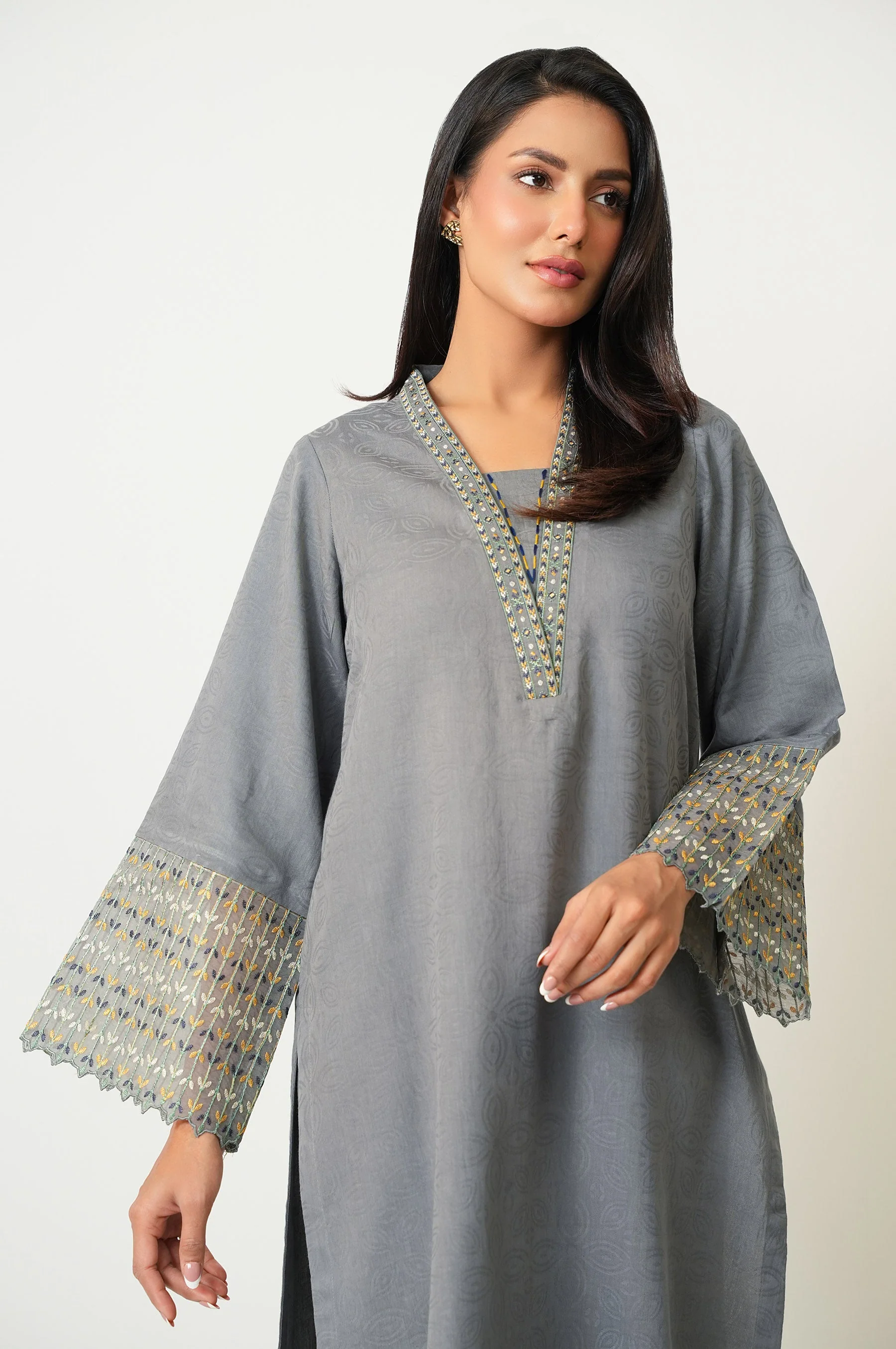 STITCHED EMBROIDERED SATIN JACQUARD SHIRT BOTTOM (FACTORY E-OUTLET) - Image 5