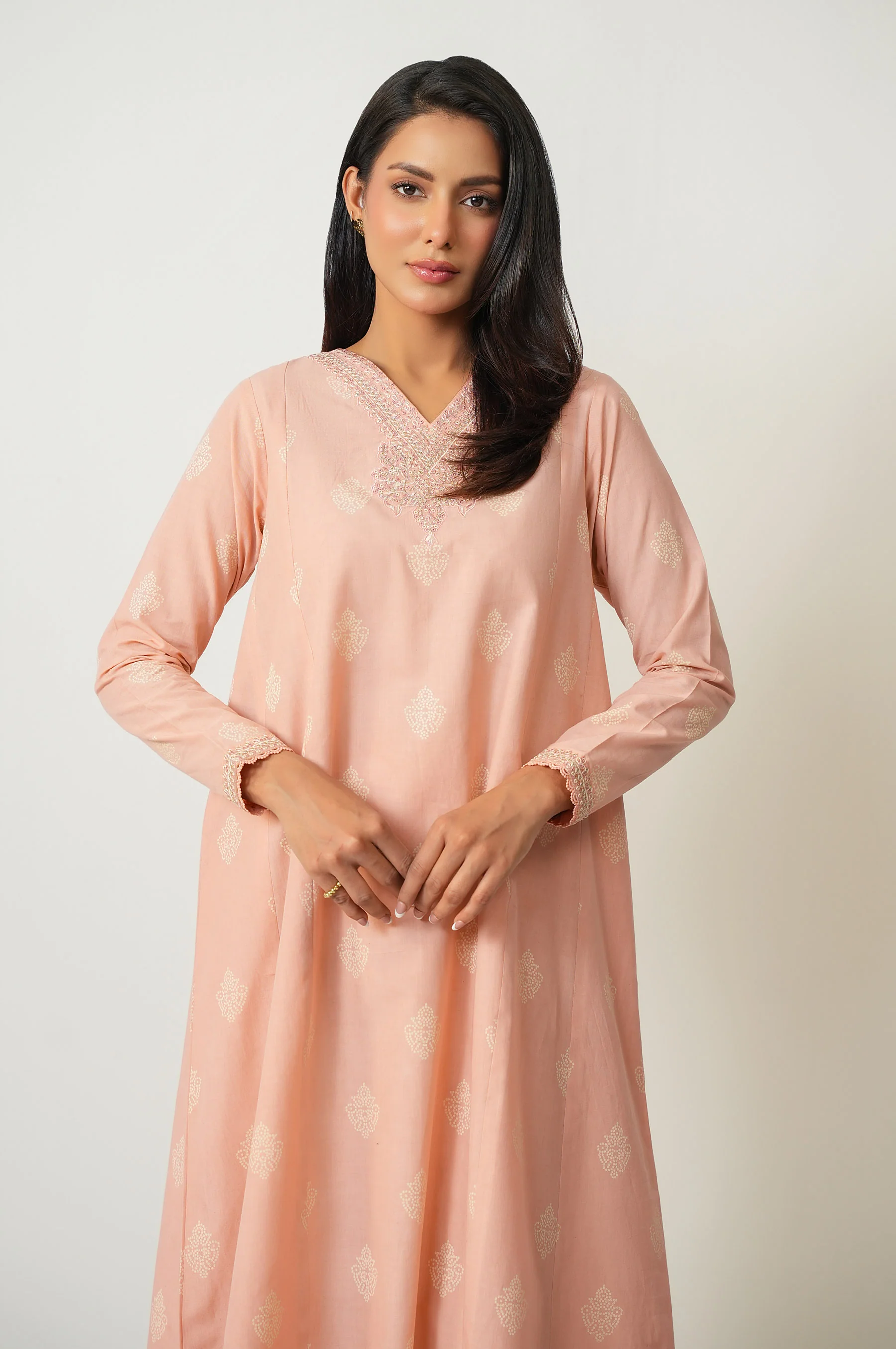 STITCHED EMBROIDERED CAMBRIC SHIRT BOTTOM - Image 2