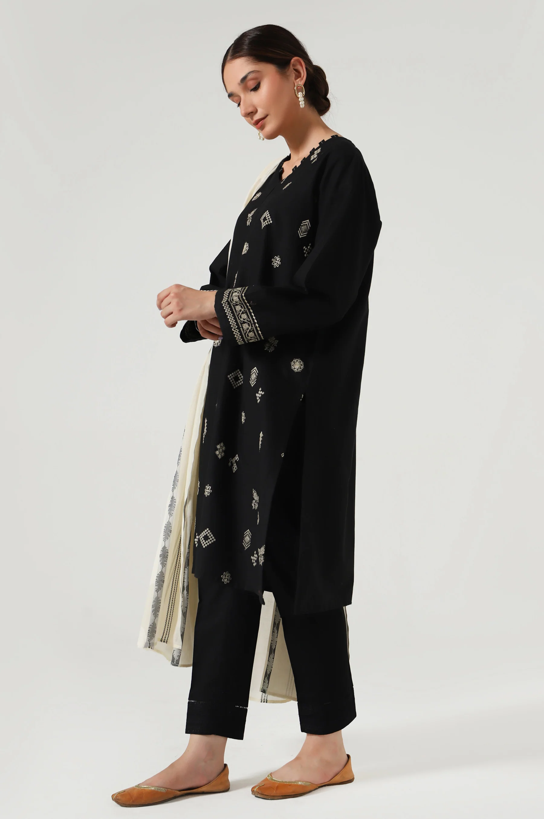 Stitched 2 Piece Embroidered slub Suit - Image 5