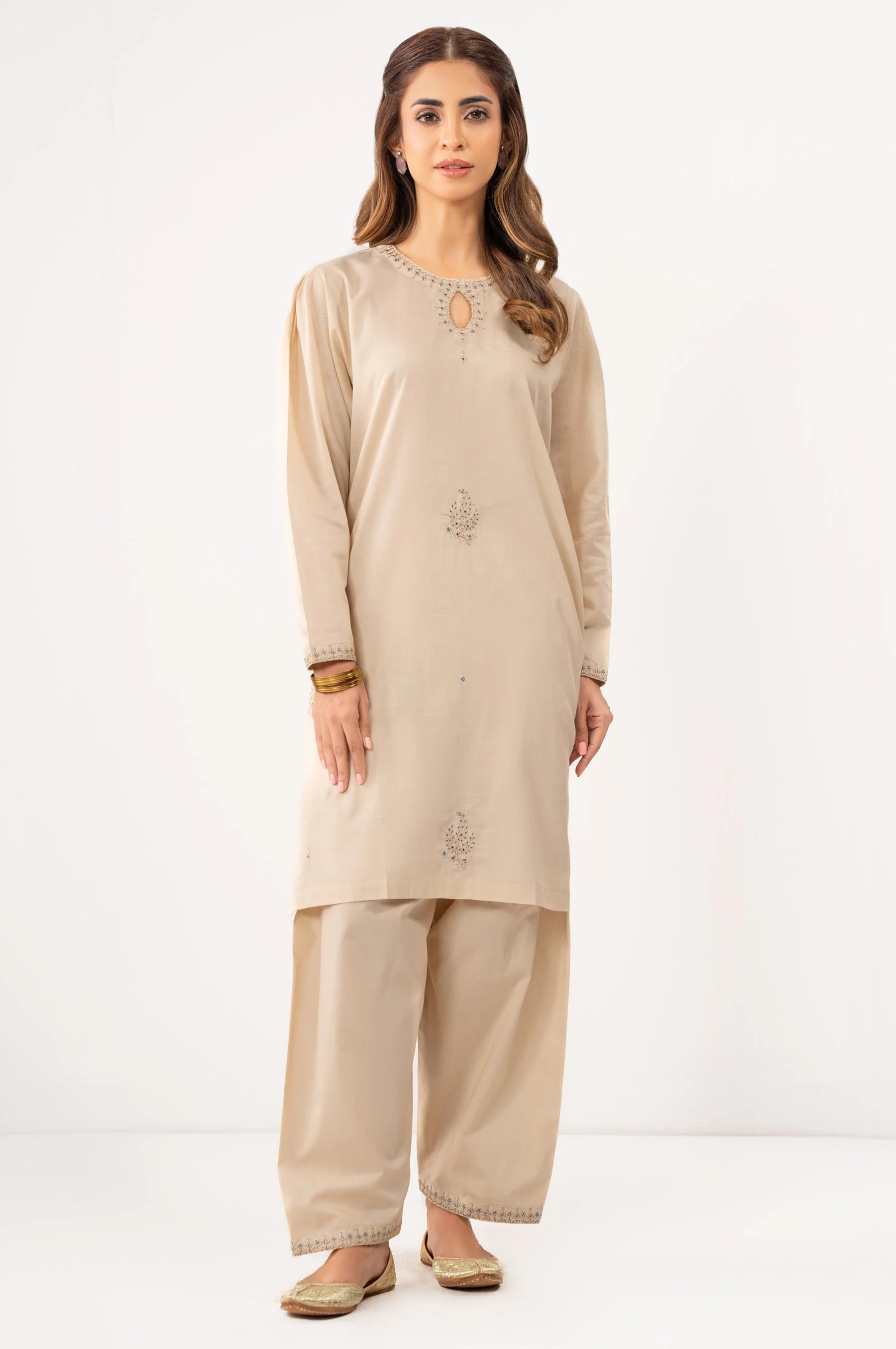 STITCHED EMBROIDERED SUIT (FACTORY E-OUTLET) - Image 4