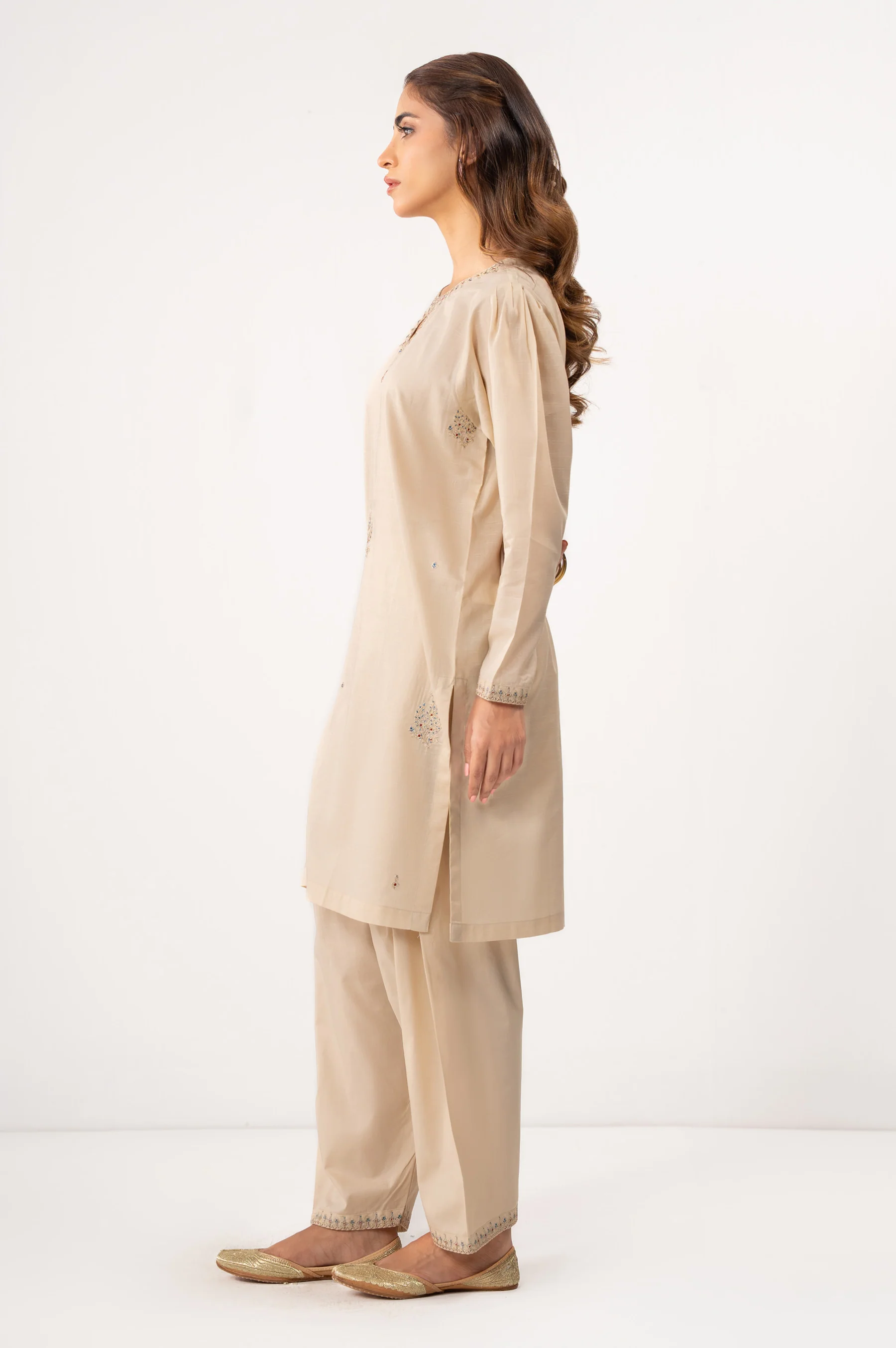 EMBROIDERED SUIT - Image 5