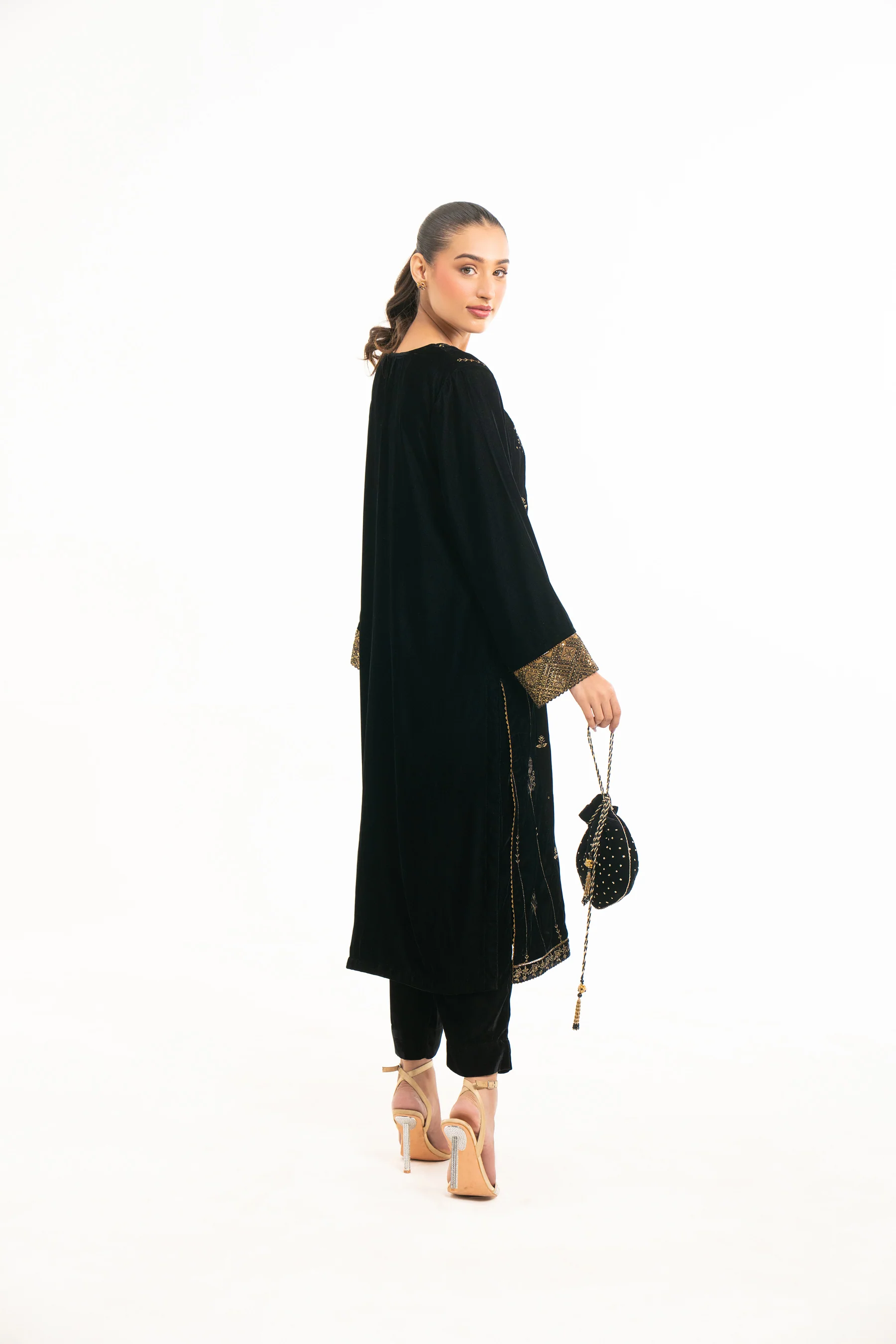 STITCHED EMBROIDERED VELVET SUIT (FACTORY E-OUTLET) - Image 6