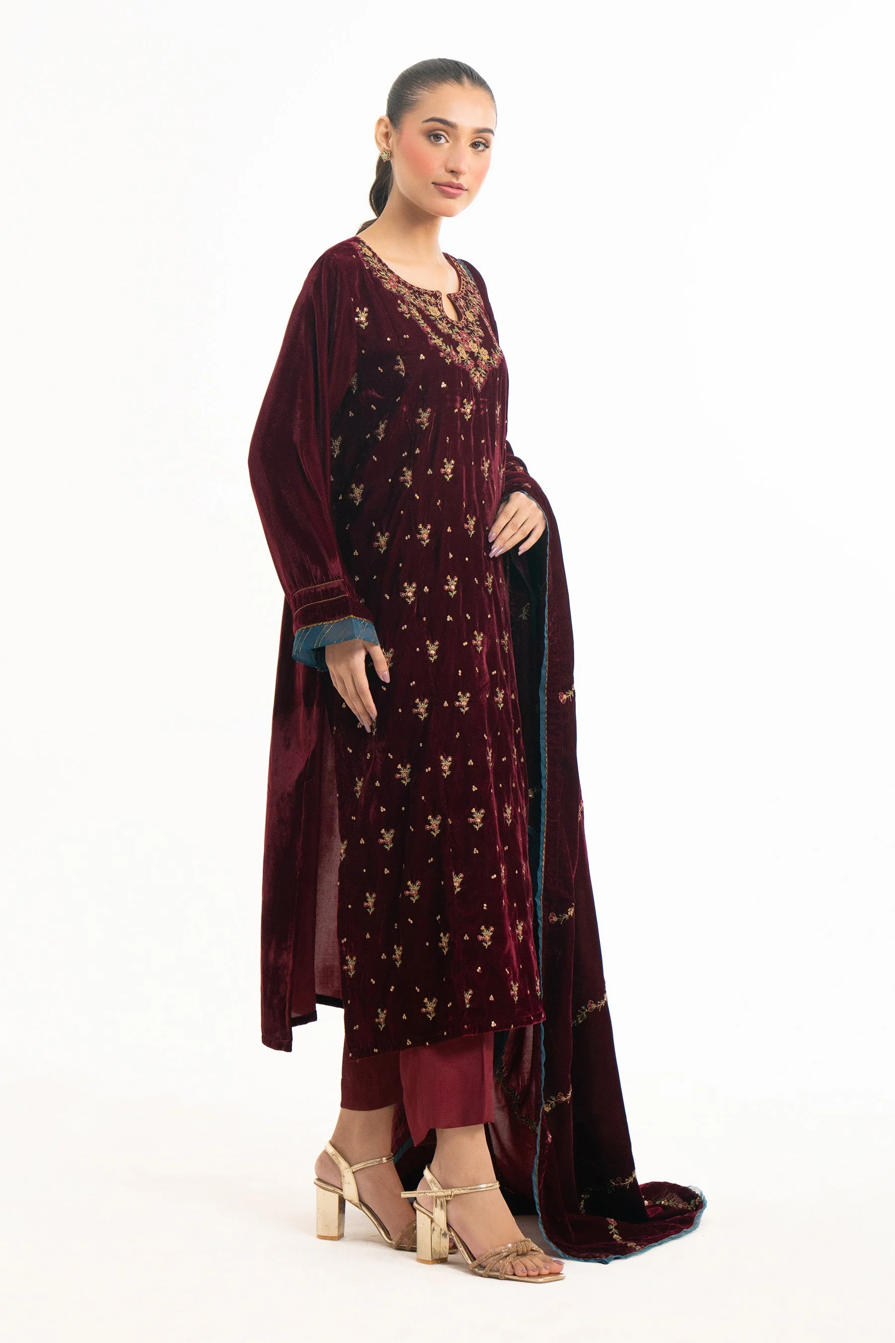 STITCHED EMBROIDERED VELVET SHIRT DUPATTA (FACTORY E-OUTLET) - Image 3
