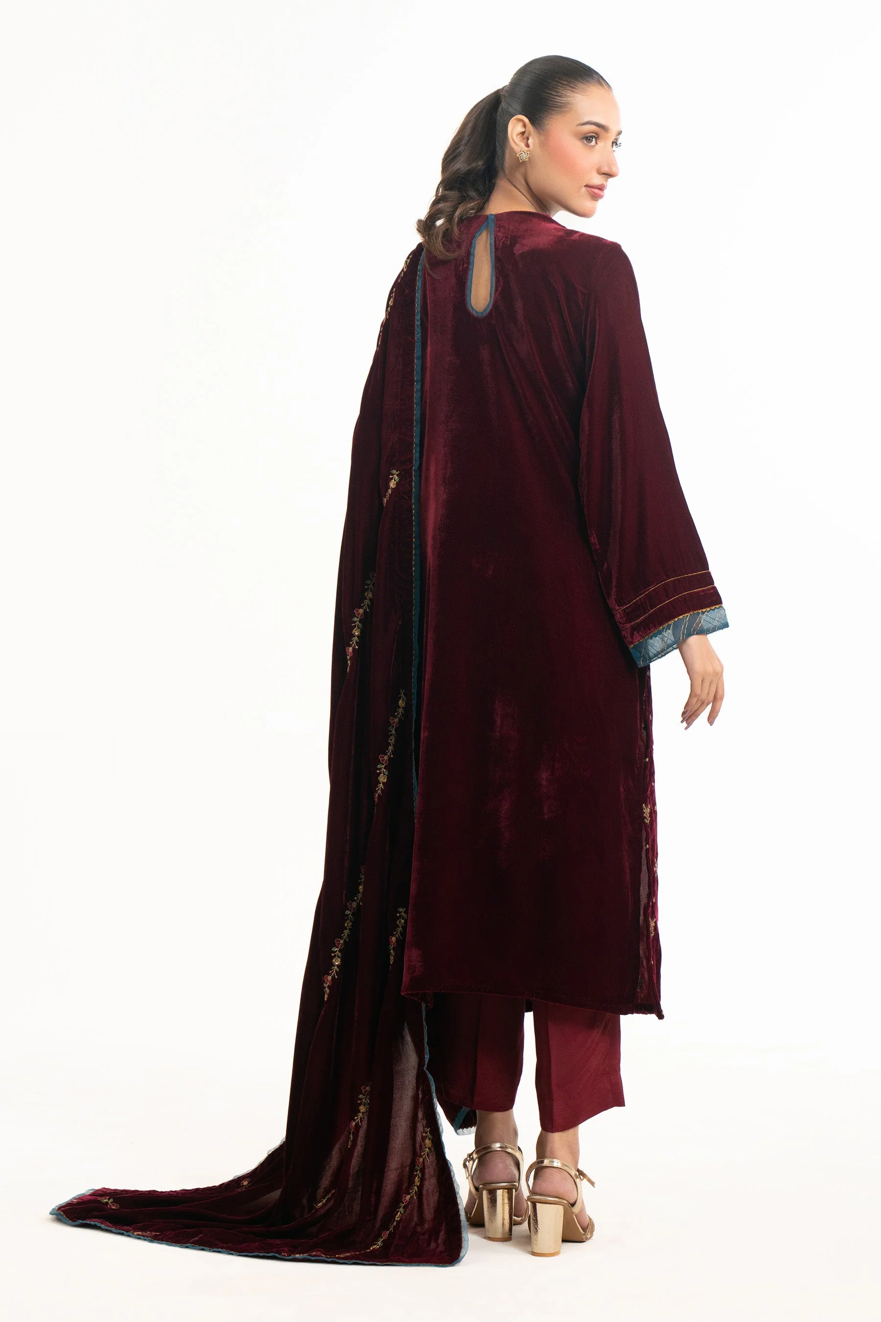STITCHED EMBROIDERED VELVET SHIRT DUPATTA (FACTORY E-OUTLET) - Image 4