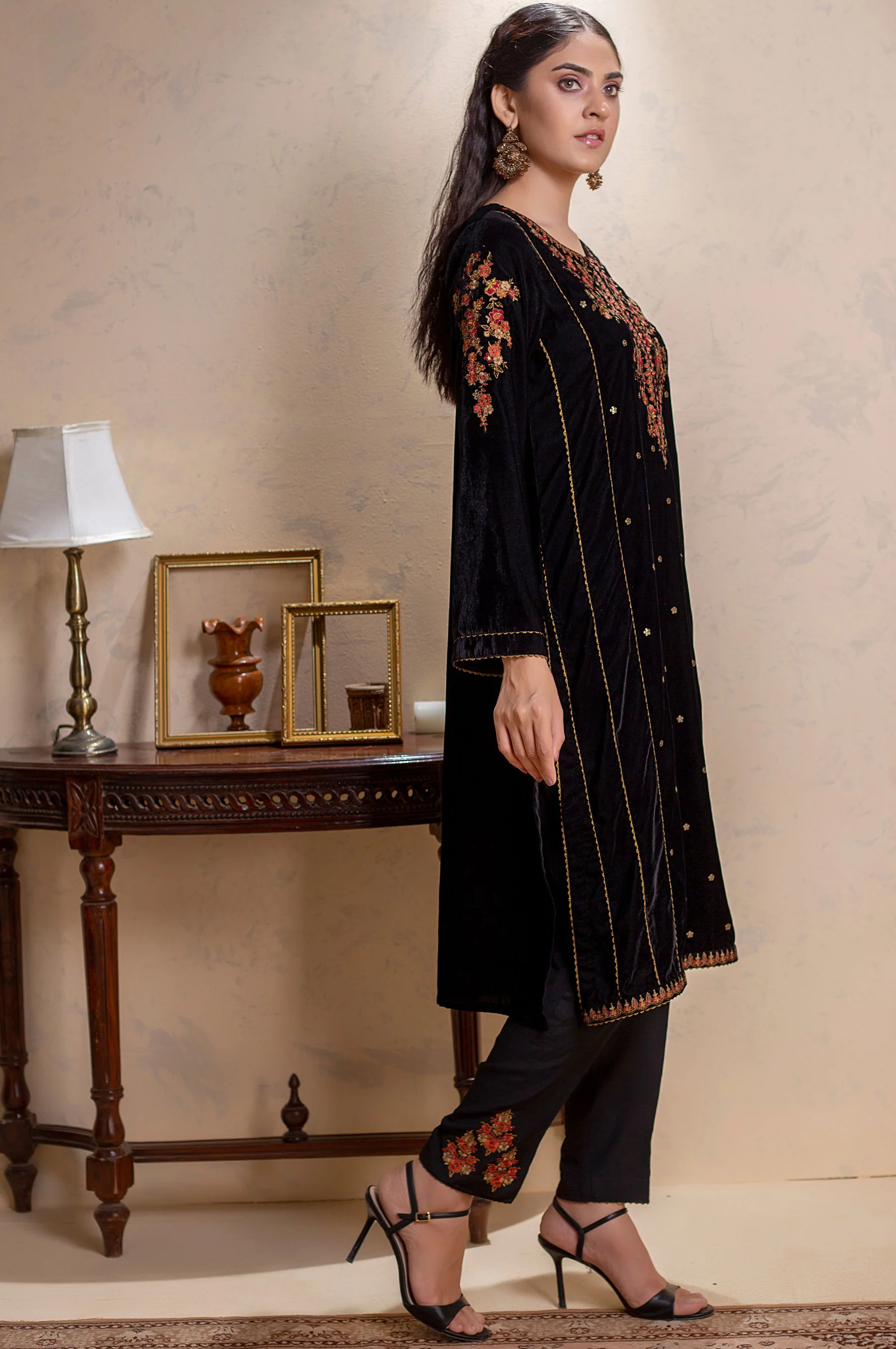 Stitched 2 Piece Velvet Embroidered Suit - Image 2