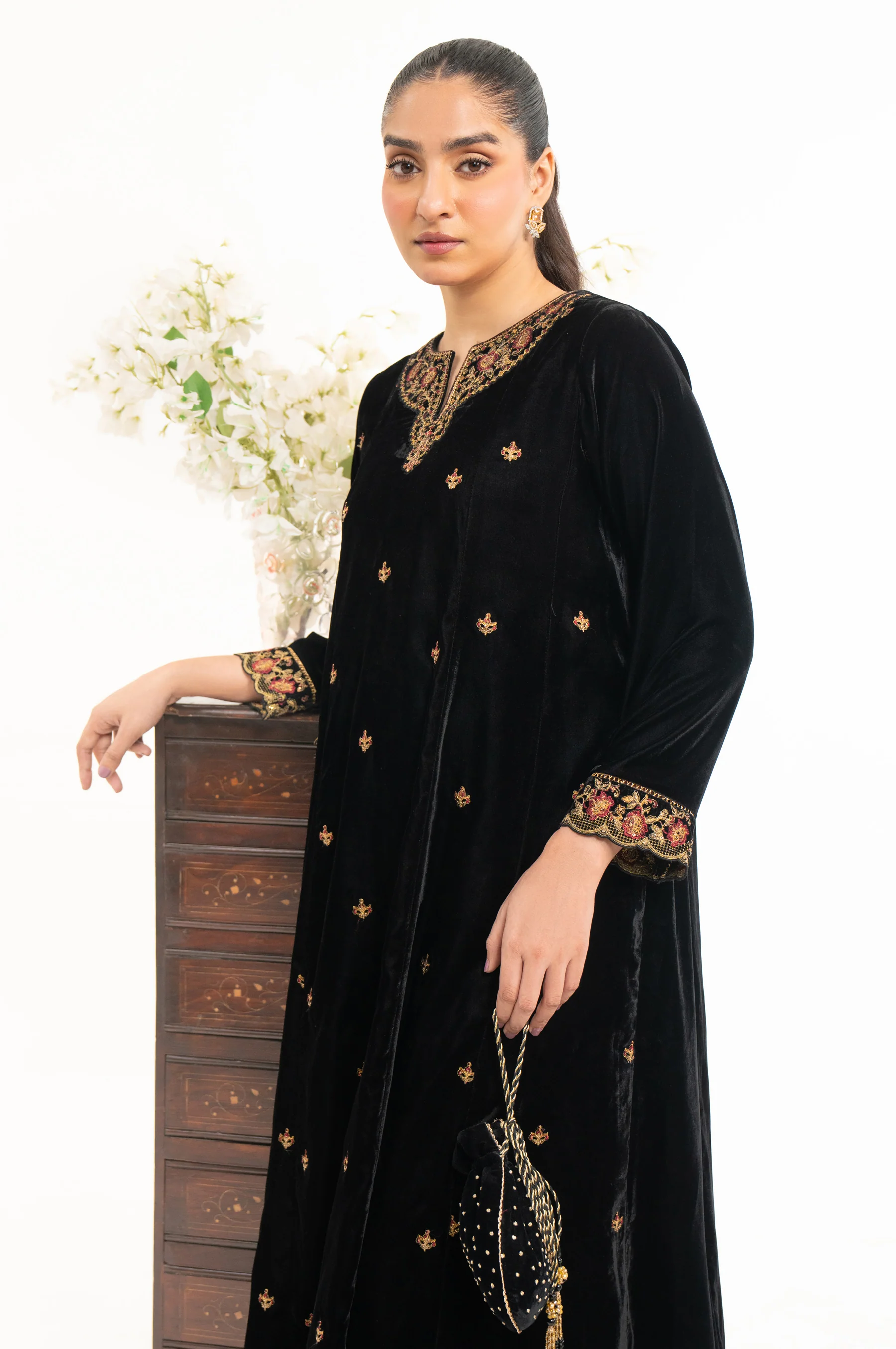 EMBROIDERED VELVET SHIRT & BOTTOM - Image 5