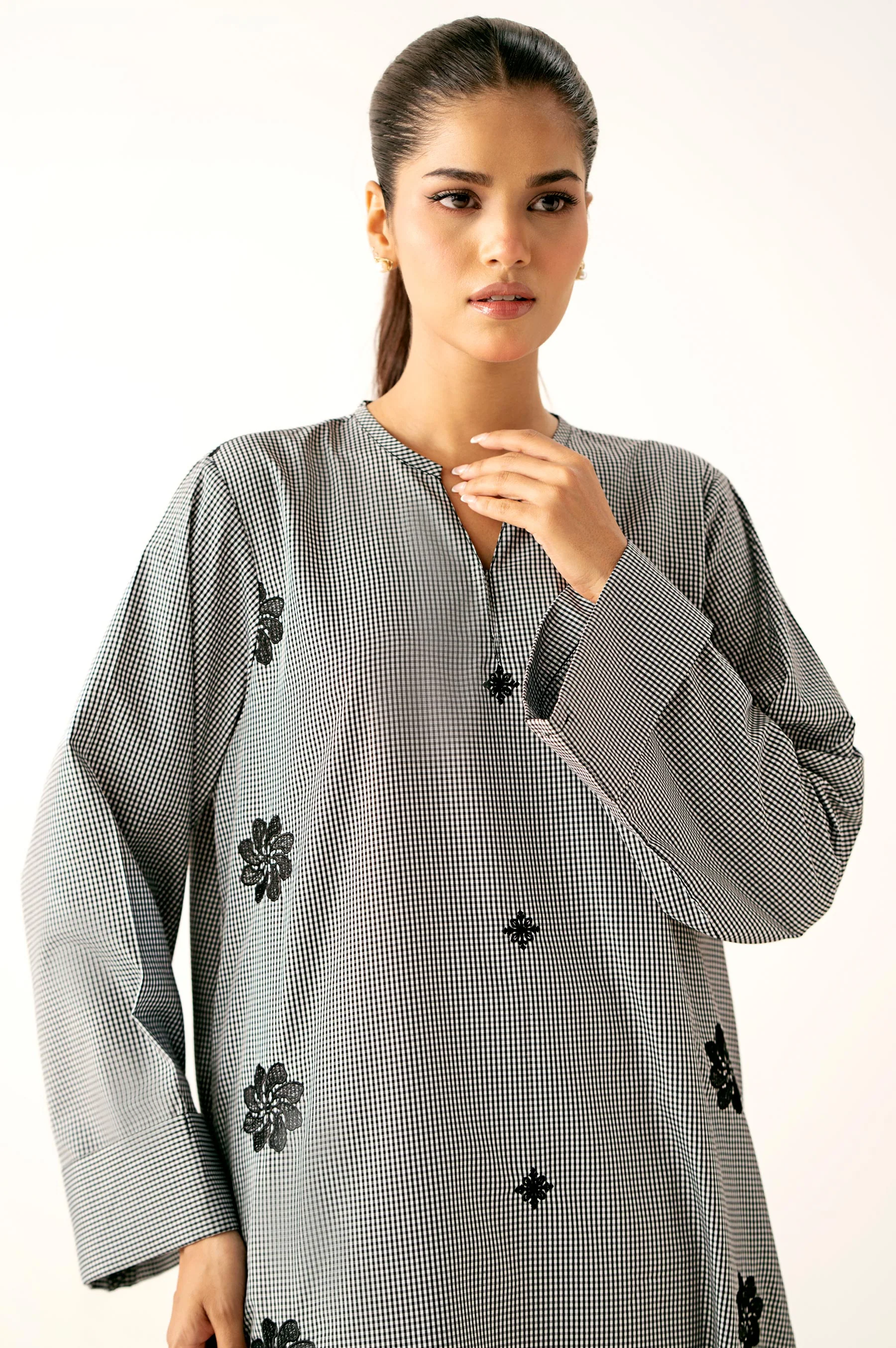 Stitched 2 Piece Embroidered Yarn Dyed Suit - Image 2