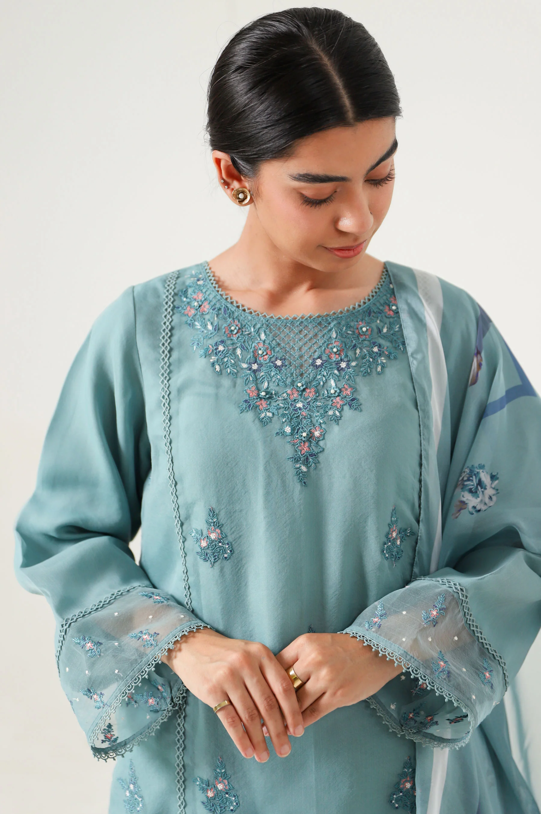 Stitched 2 Piece Embroidered Organza Suit. - Image 2